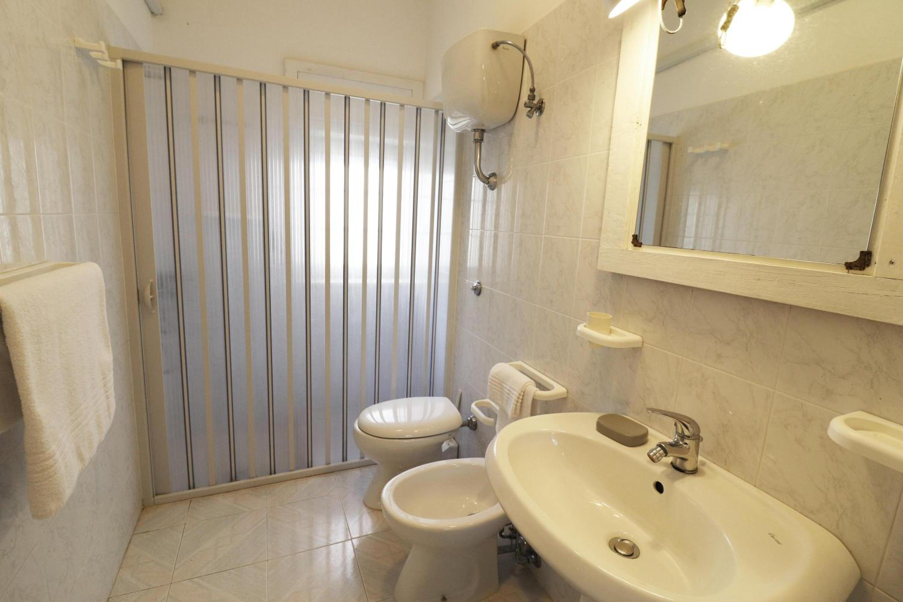 Casa Primus Torre Santo Stefano en Otranto — bathroom