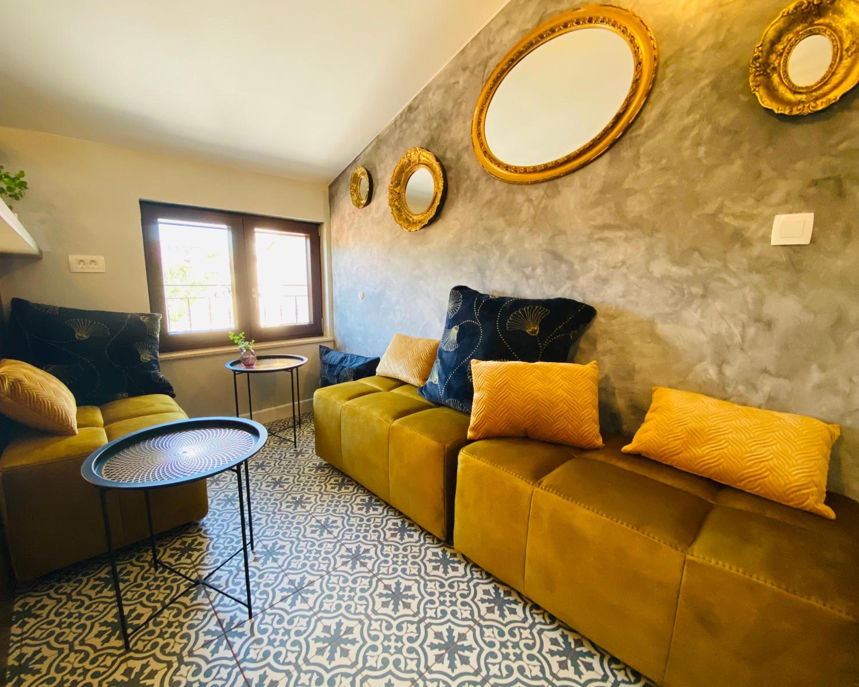 BOUTIQUE ROOMS Mare Fabulas view 2