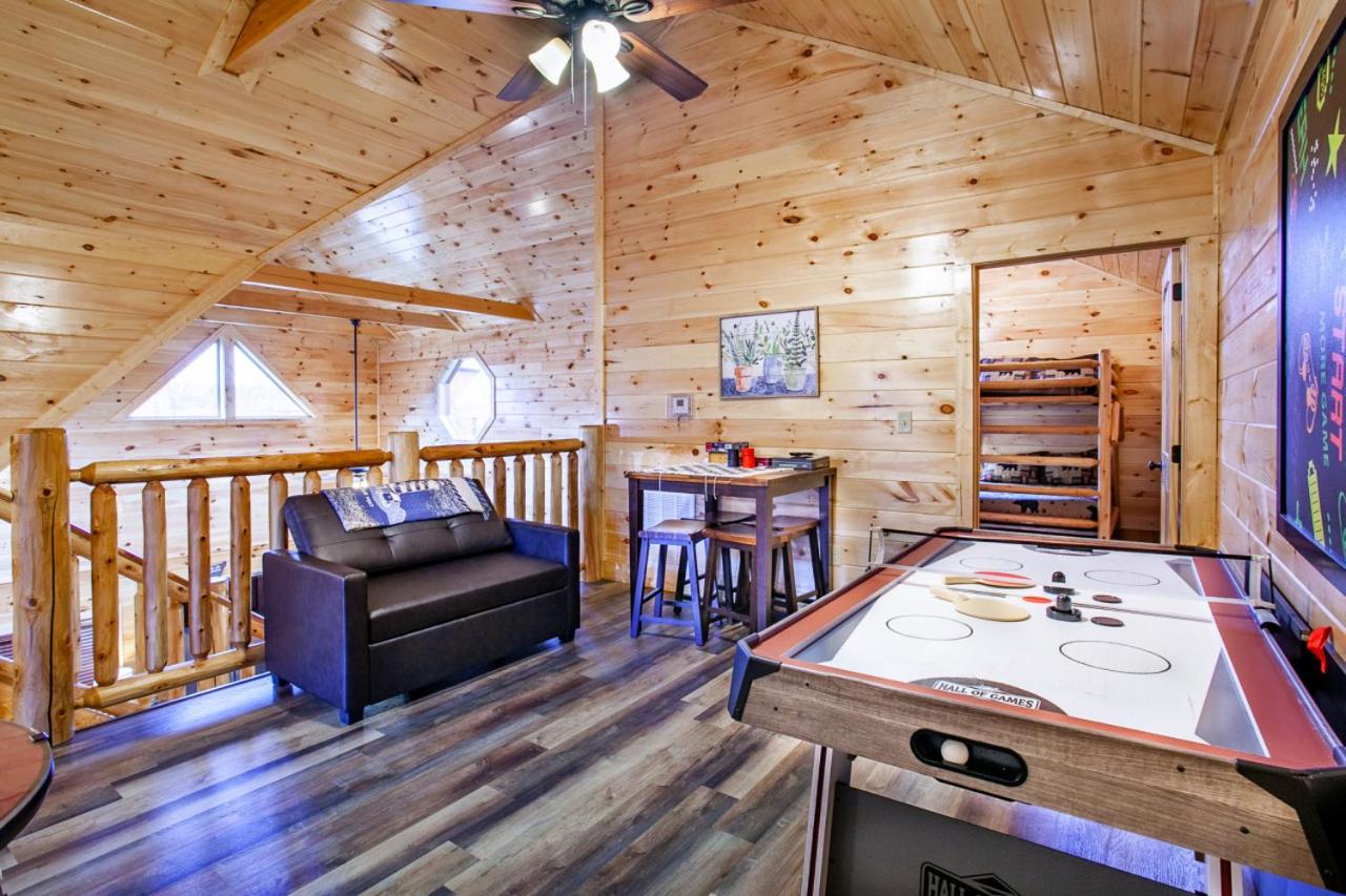 Swimming Bears Lodge 1 with Indoor Pool and Hot Tub view 5