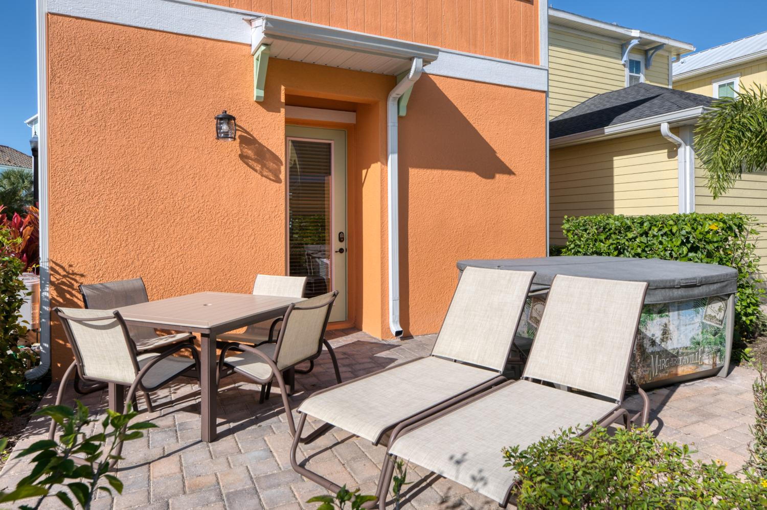 Charming Cottage With Private Hot Tub Near Disney With Margaritaville Resort & Island H2O Access - 3025Sp
