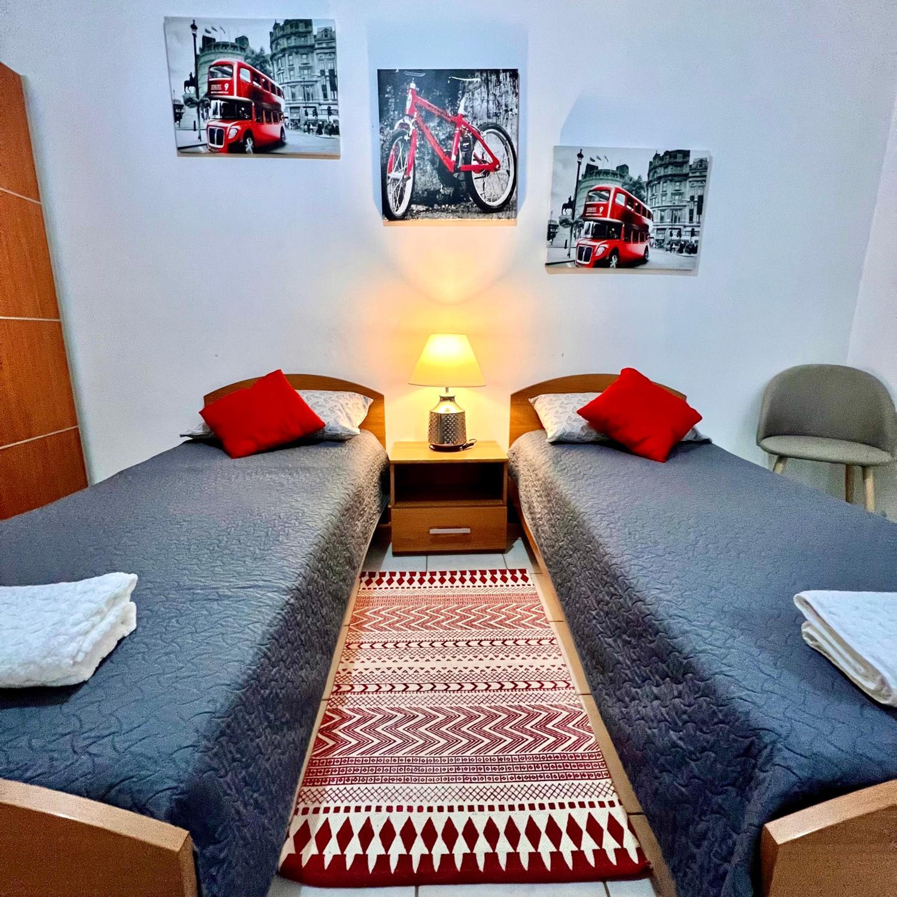 F2 - Lovely two bedrooms Flat sea View, St Julians