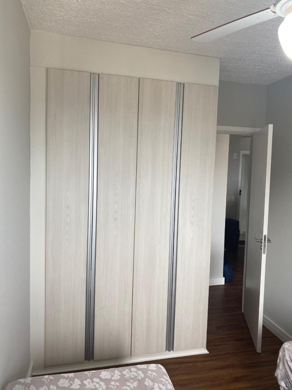 Apartamento decorado 50 metros da praia view 4
