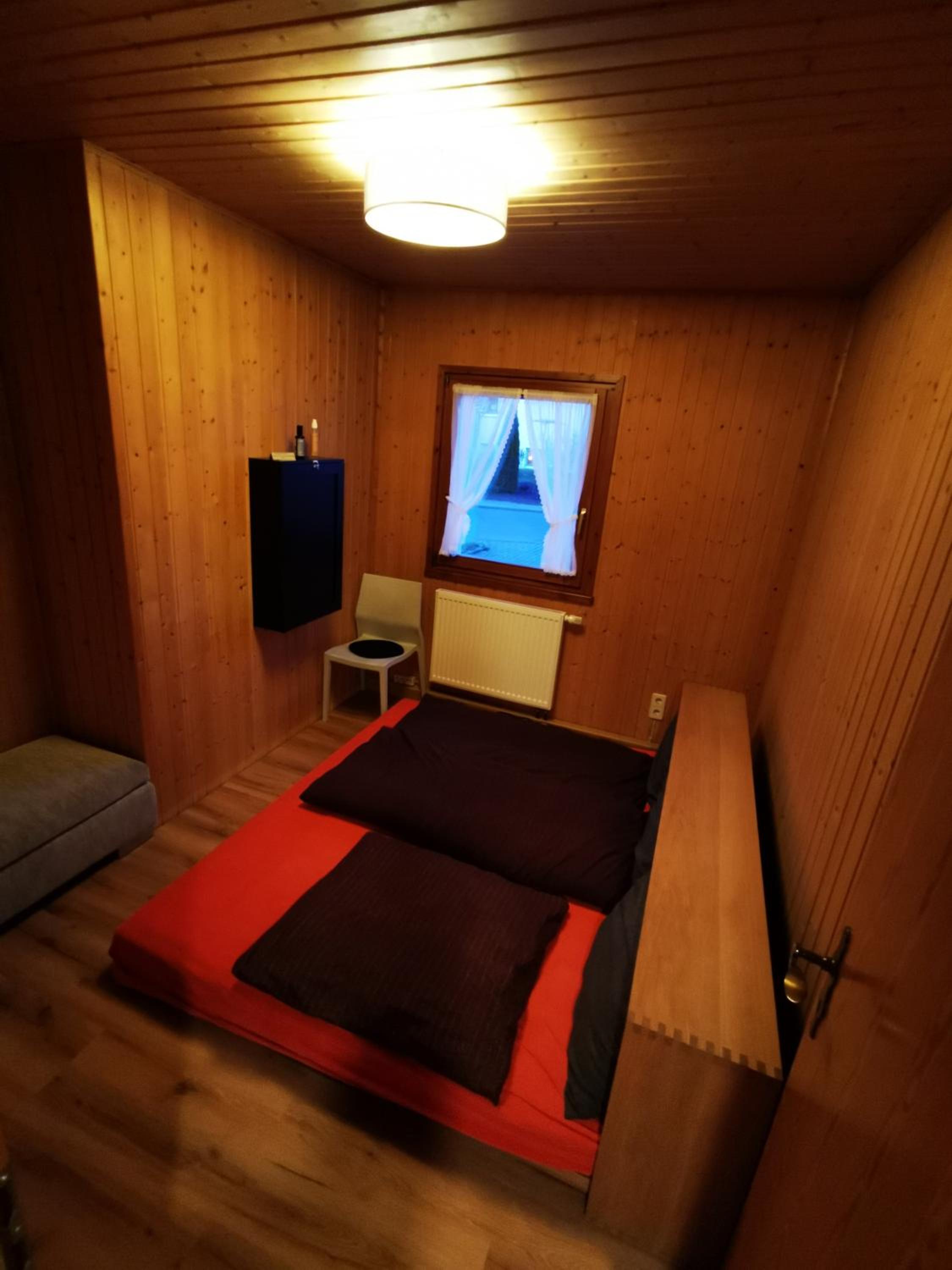 BB19 Eifel-Ferienhaus am Moseltal mit Saunahaus