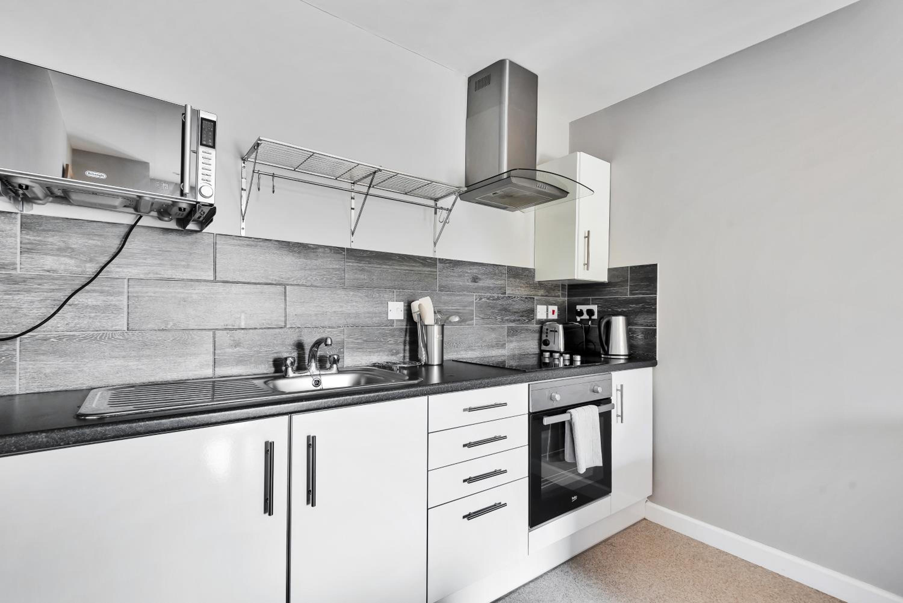 Hamble Retreat Studios and Lodge