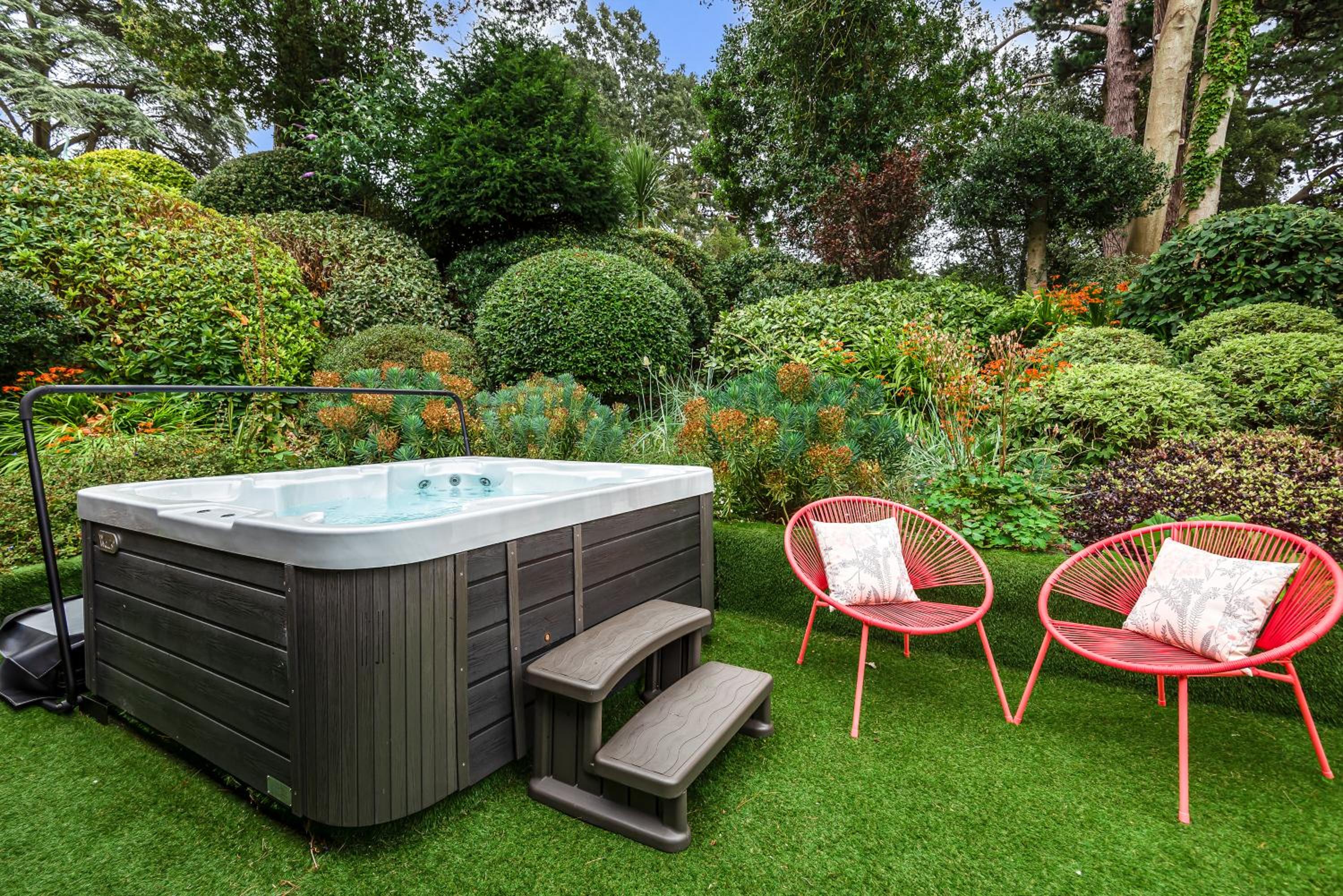 Hamble Retreat Studios and Lodge