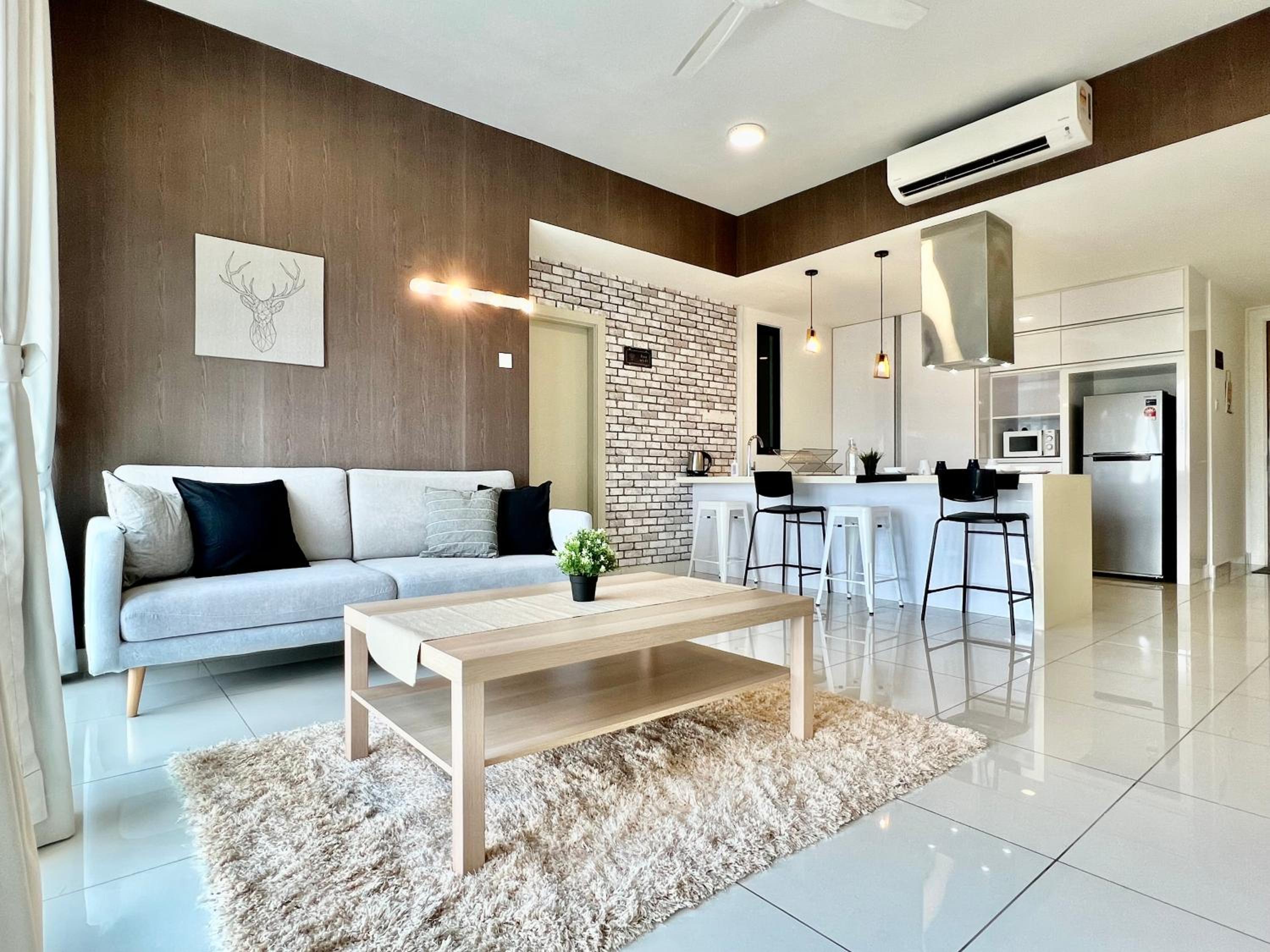 Royale Cottage Midvalley Netflix Pools 4 pax