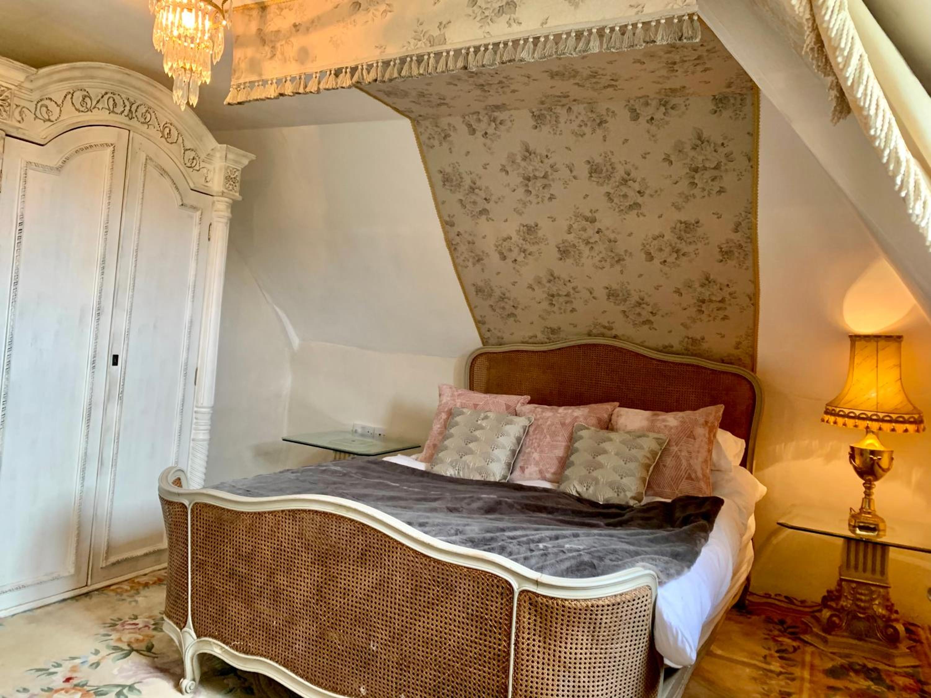 Buscot Manor