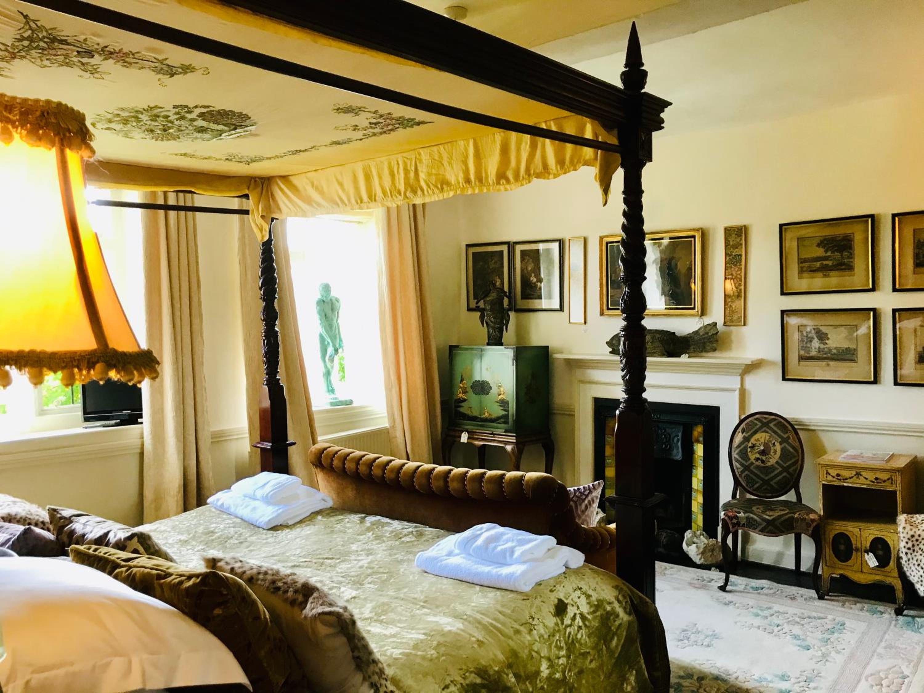 Buscot Manor