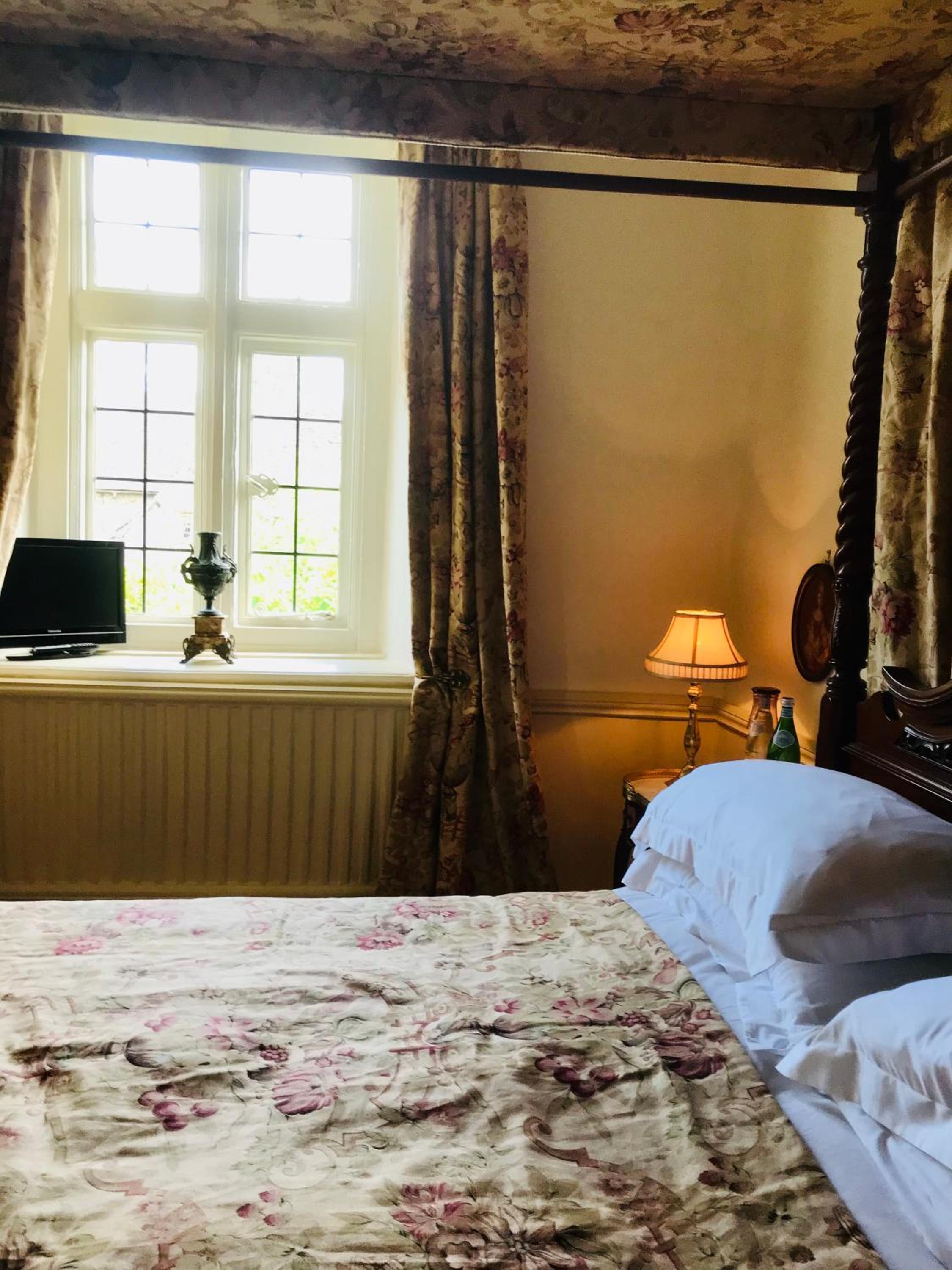 Buscot Manor