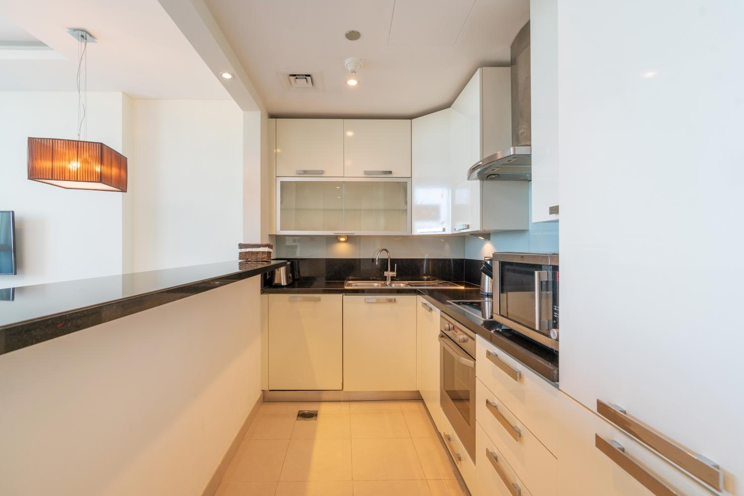 Royal Club By RVHR, Bonnington Residential Tower - JLT