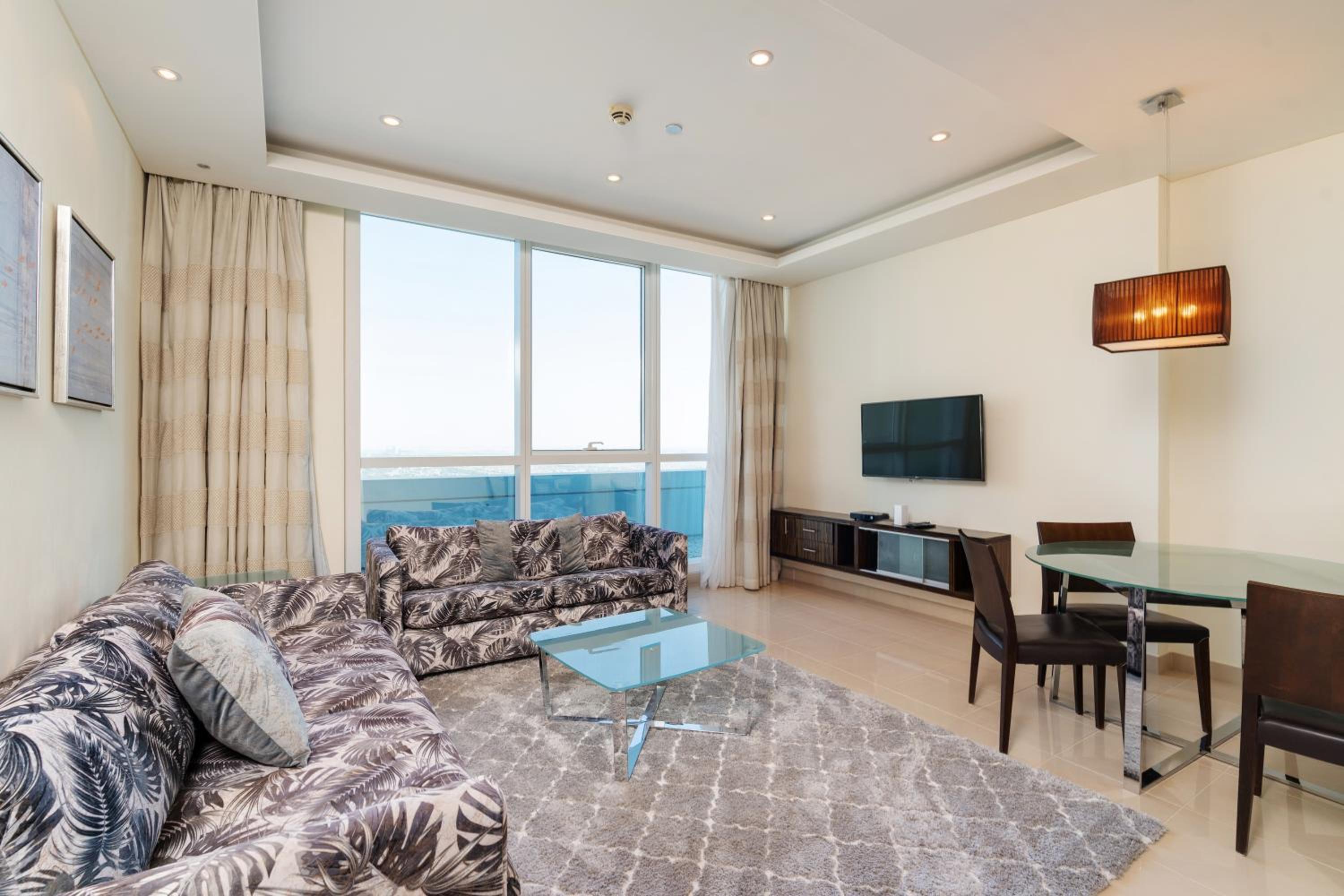 Royal Club By RVHR, Bonnington Residential Tower - JLT