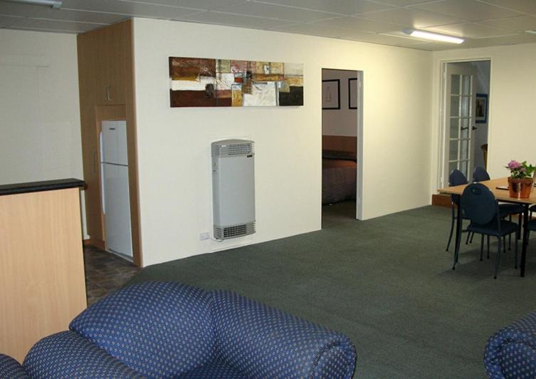 Barclay Motor Inn