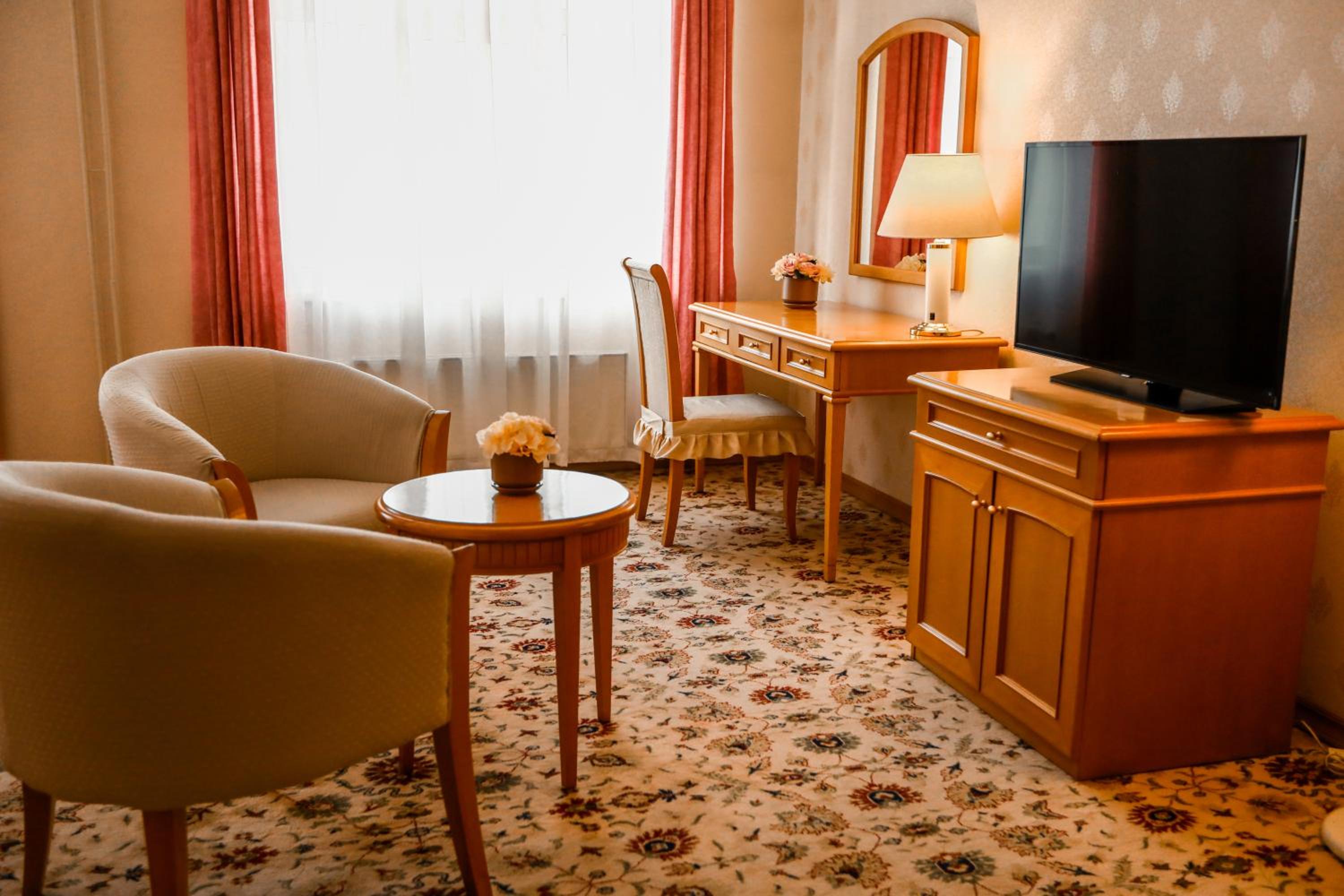 Continental Hotel