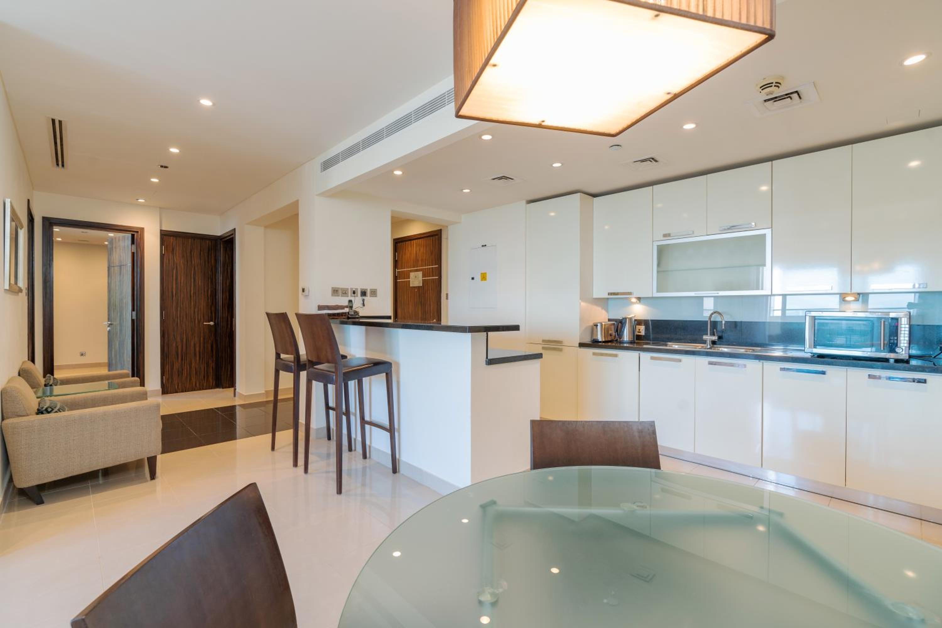 Royal Club By RVHR, Bonnington Residential Tower - JLT
