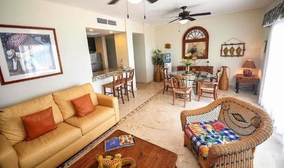 Beachfront Condo, Incredible Balcony View @ Fishermens Playacar 1 view 4
