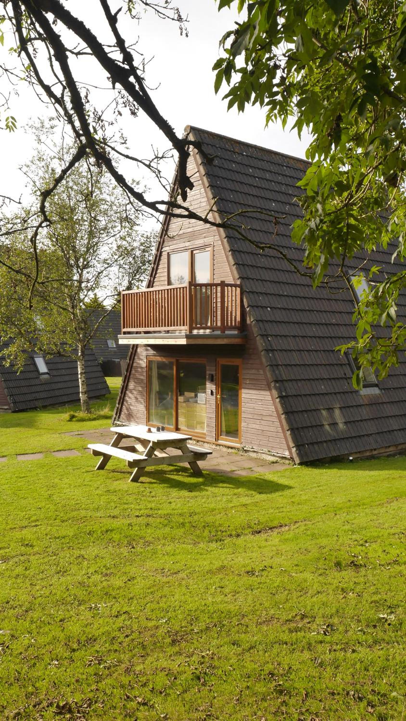 Lodges in Lanivet Cornwall with indoor pool view 4