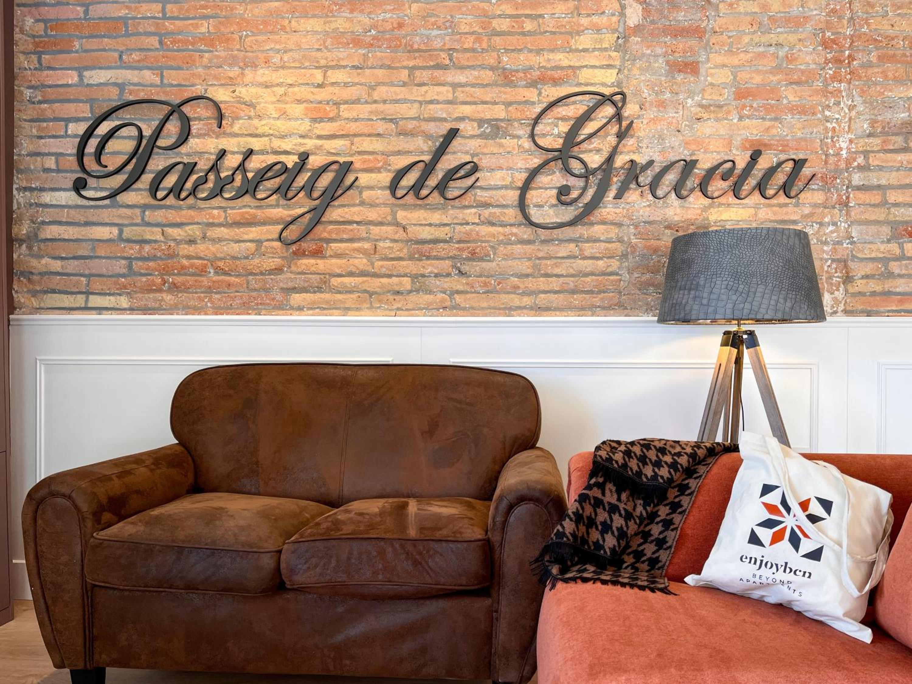 Passeig de Gràcia by Enjoybcn
