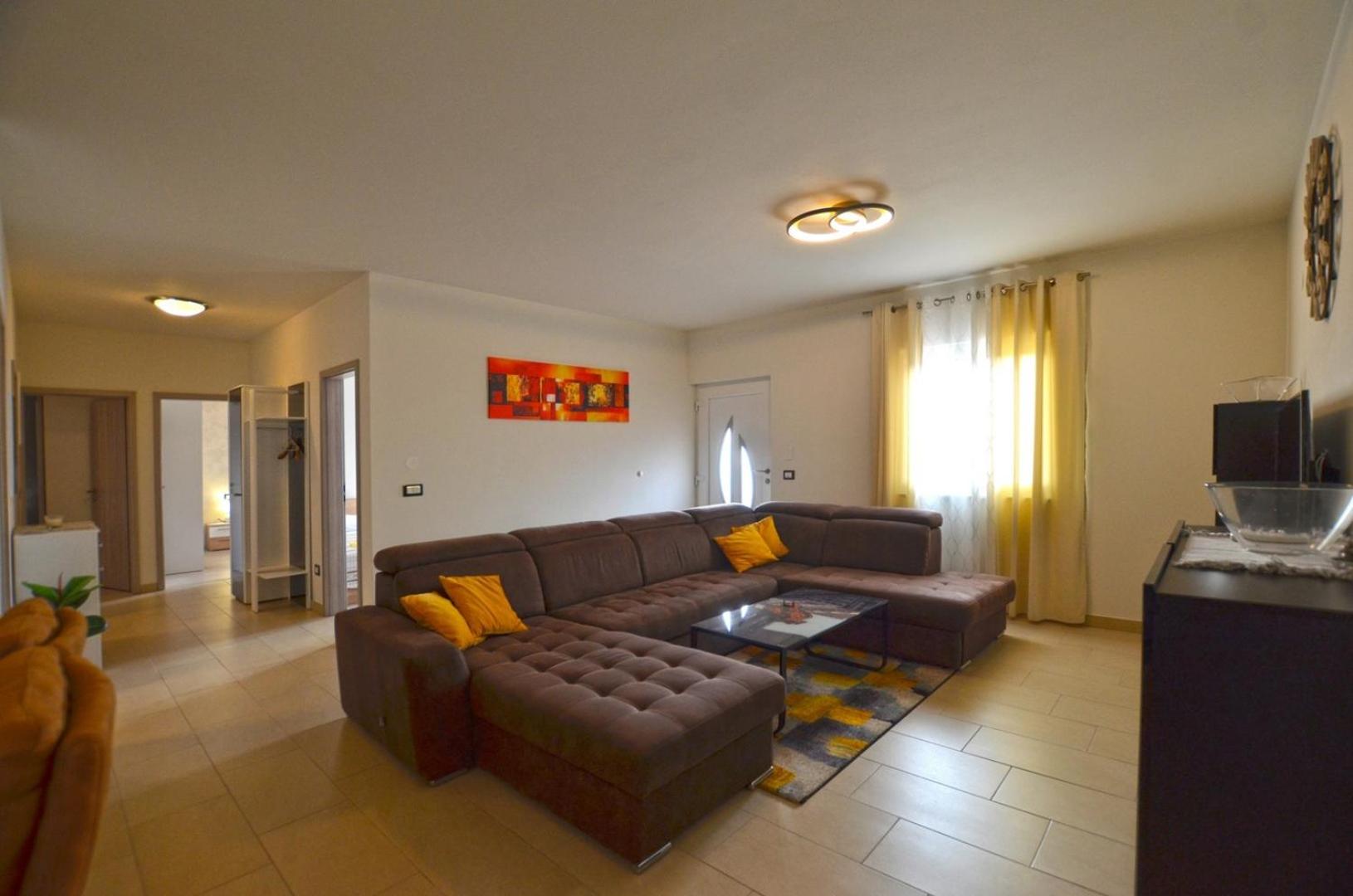 Emilio Apartment photo 3