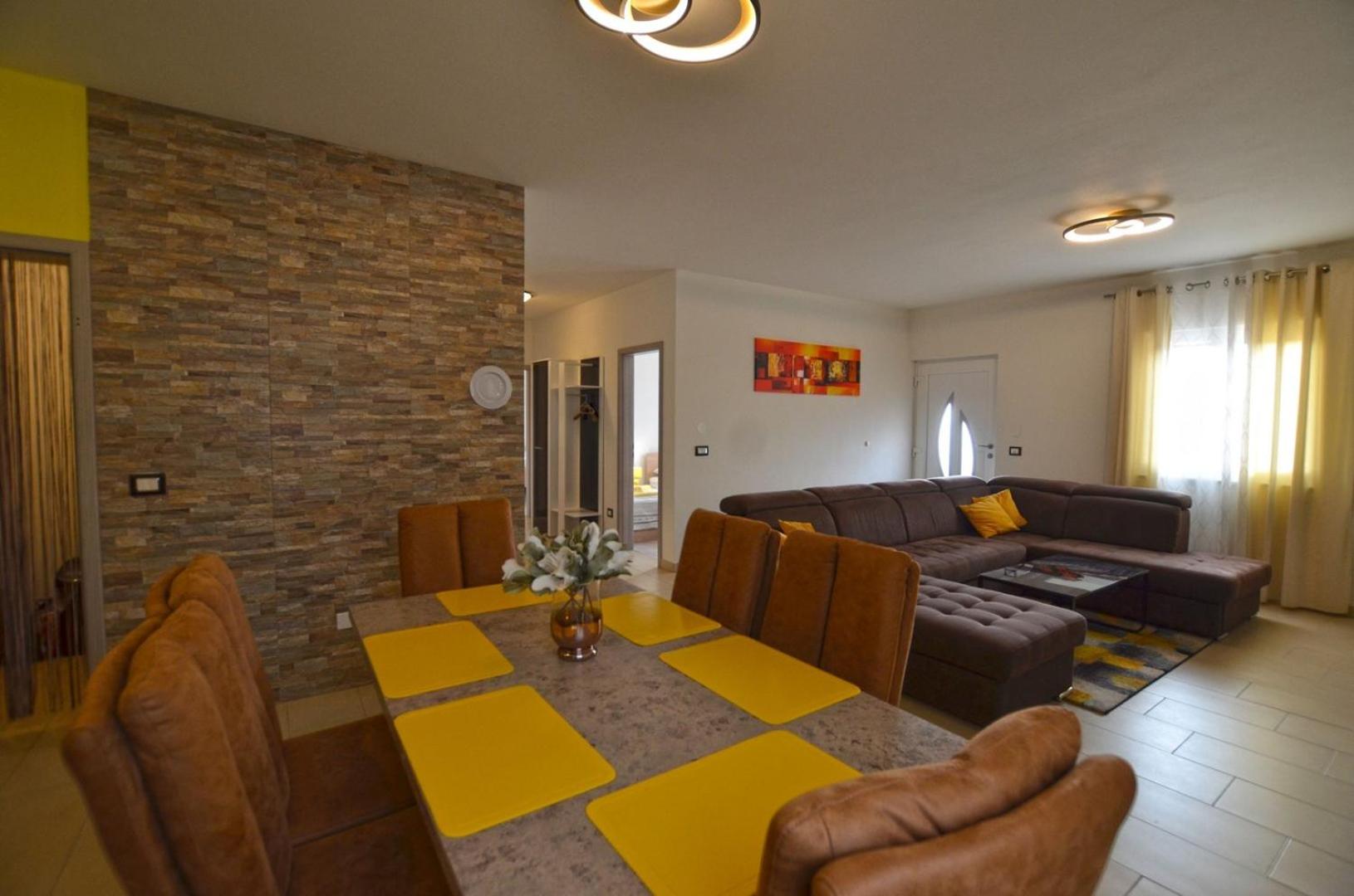 Emilio Apartment photo 5