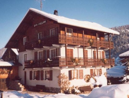 Chalet Bois Vallons Chambres d'Hôtes view 2