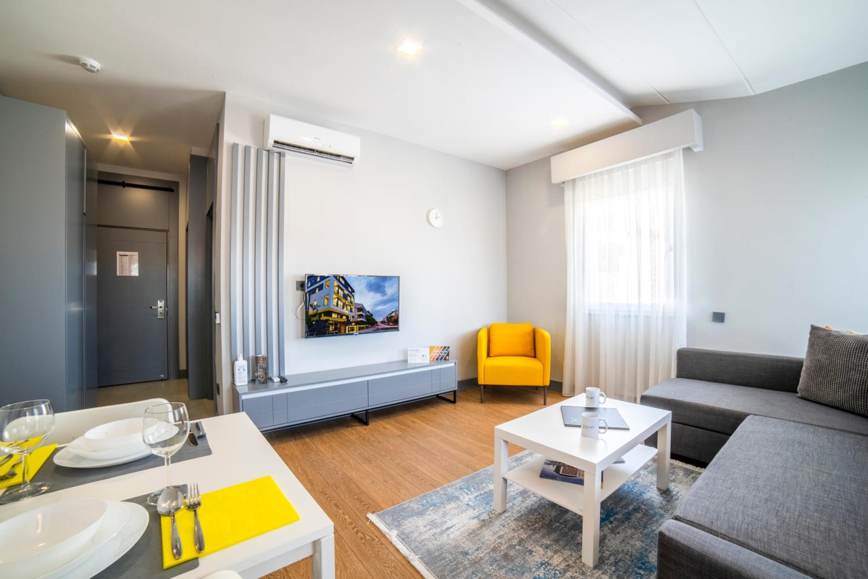 Stile Suite Family Hotel - Image 12