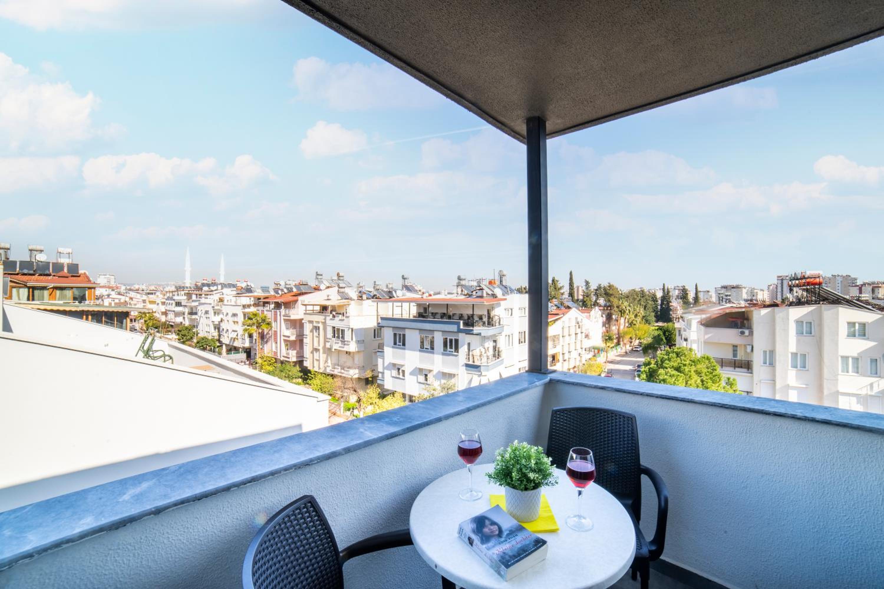 Stile Suite Family Hotel - Image 90