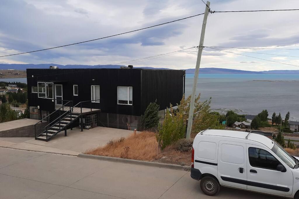 INFINITOSUR HOUSE