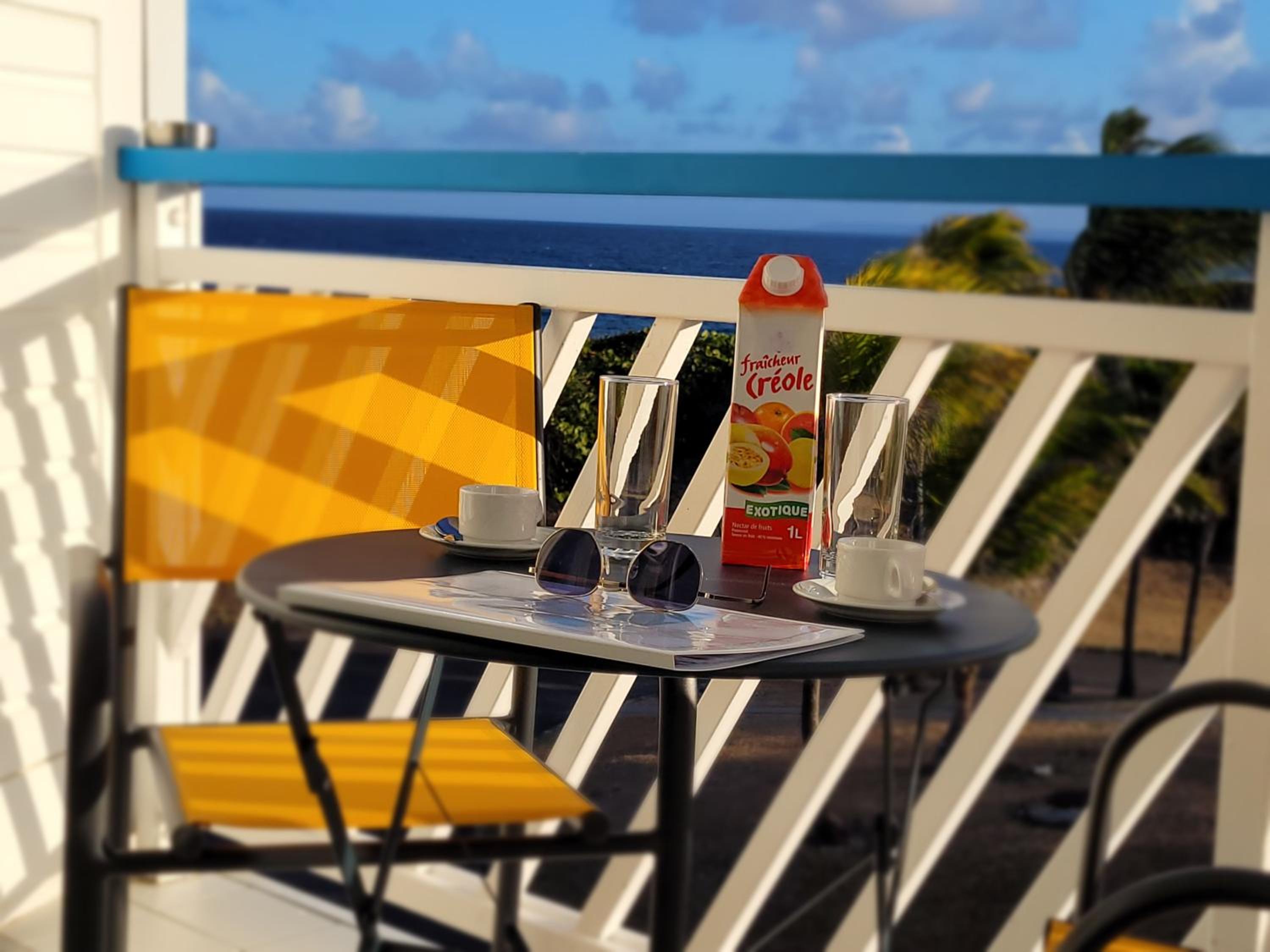 Studio Nikita Manganao Appartement Standing Vue mer Exceptionnel Avec Acces Piscine, Plage et Parking à Saint François view 5