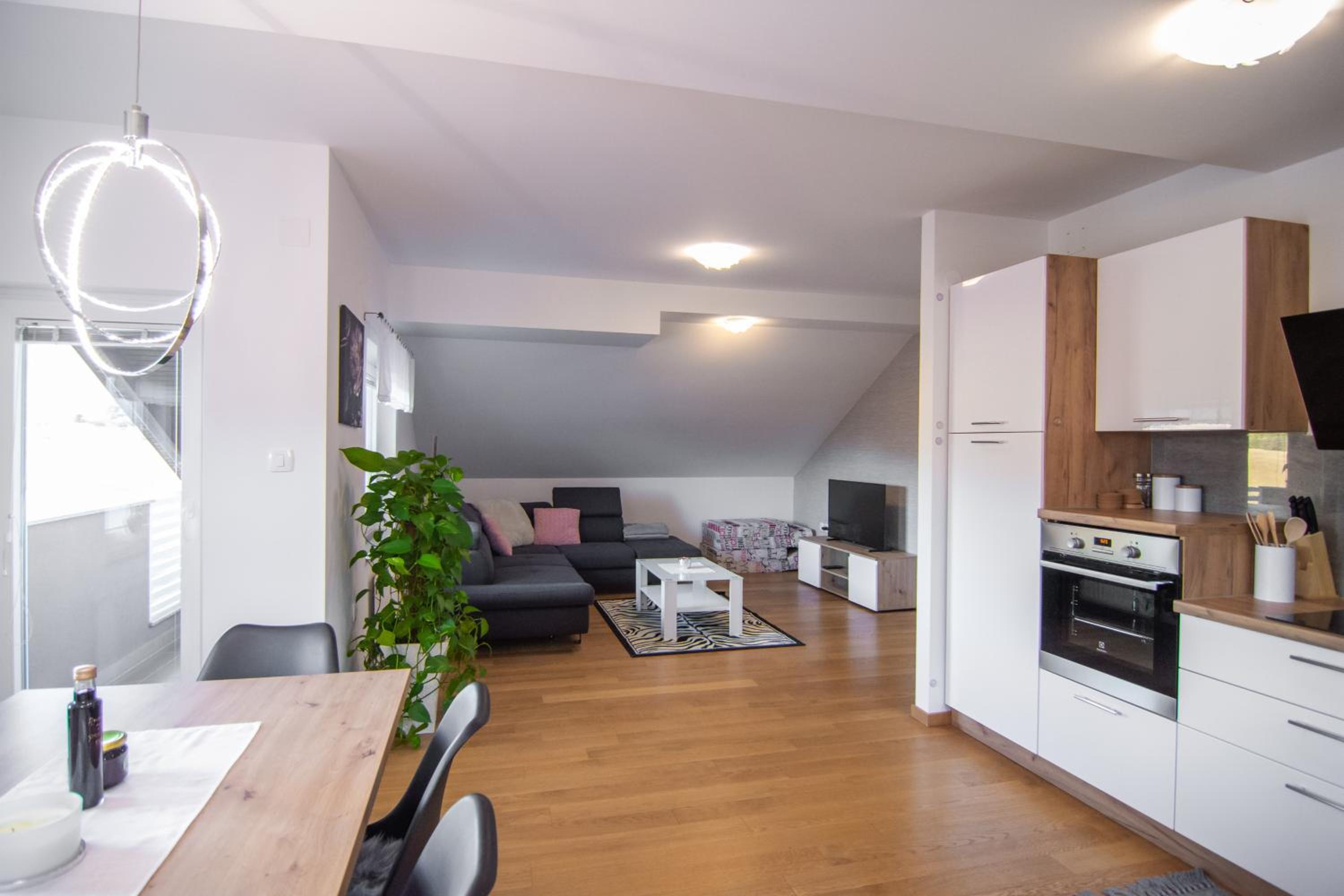 Apartma Tia view 2