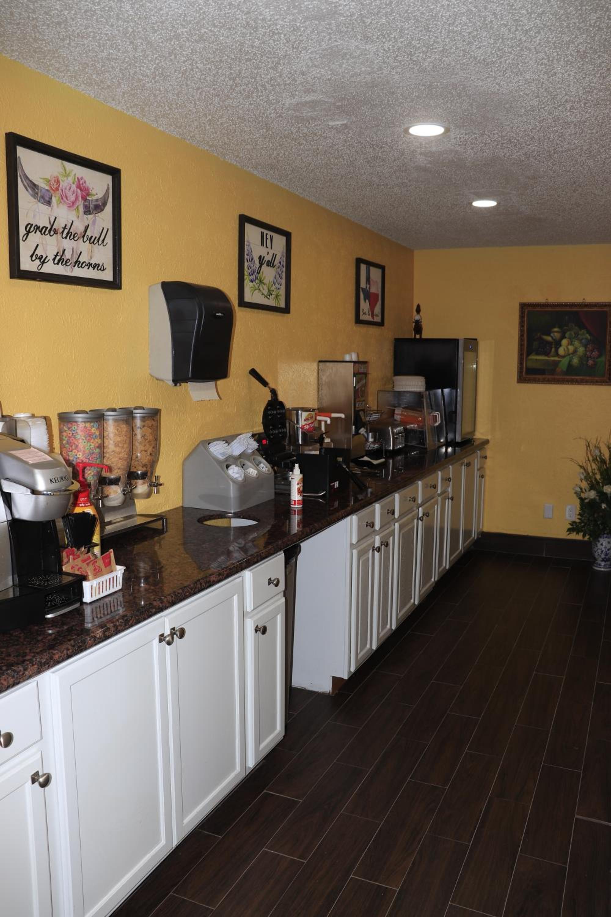 Chaparral Motel Hallettsville