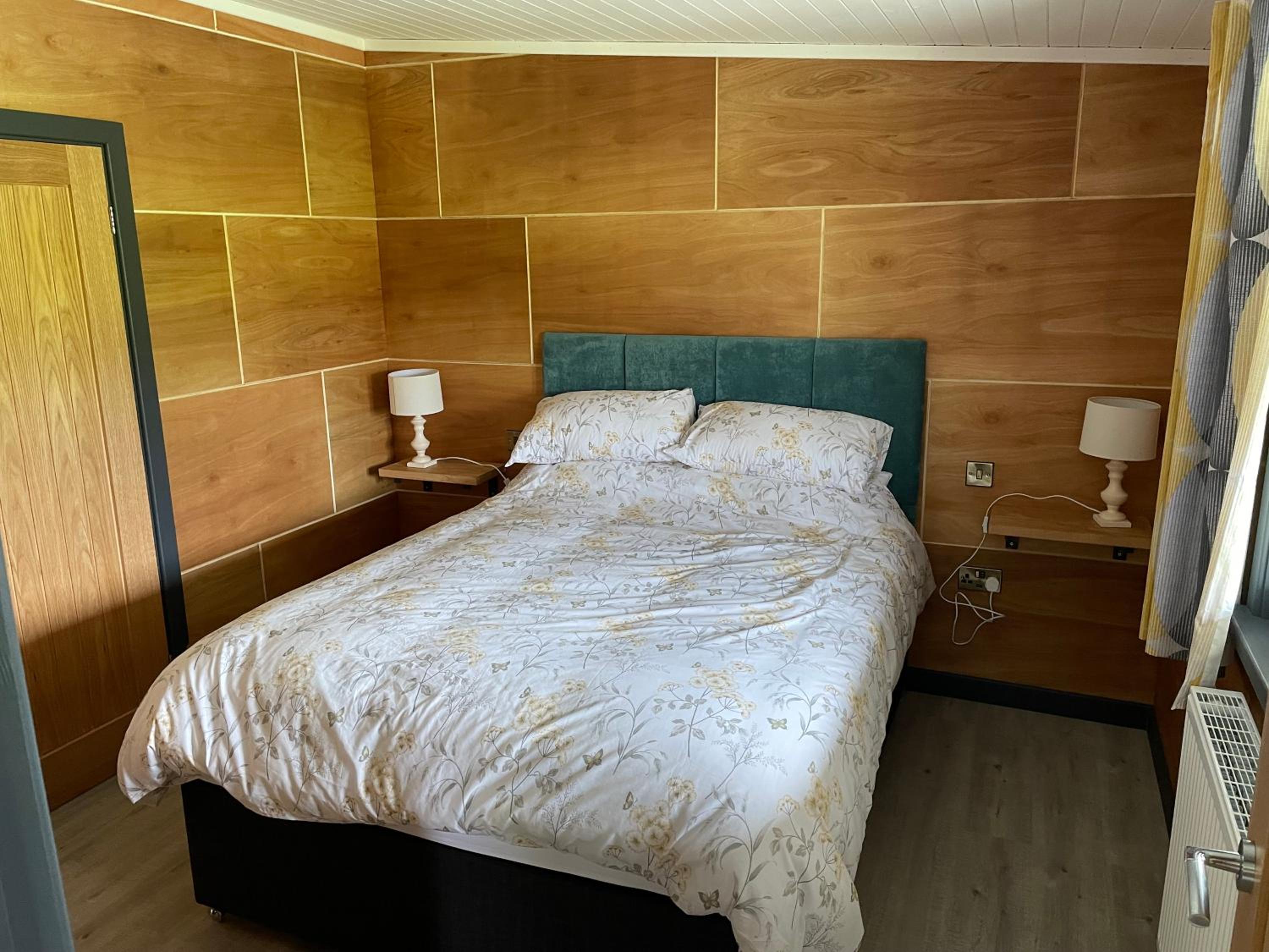 Famau Cabins Gwel Y mynudd view 5