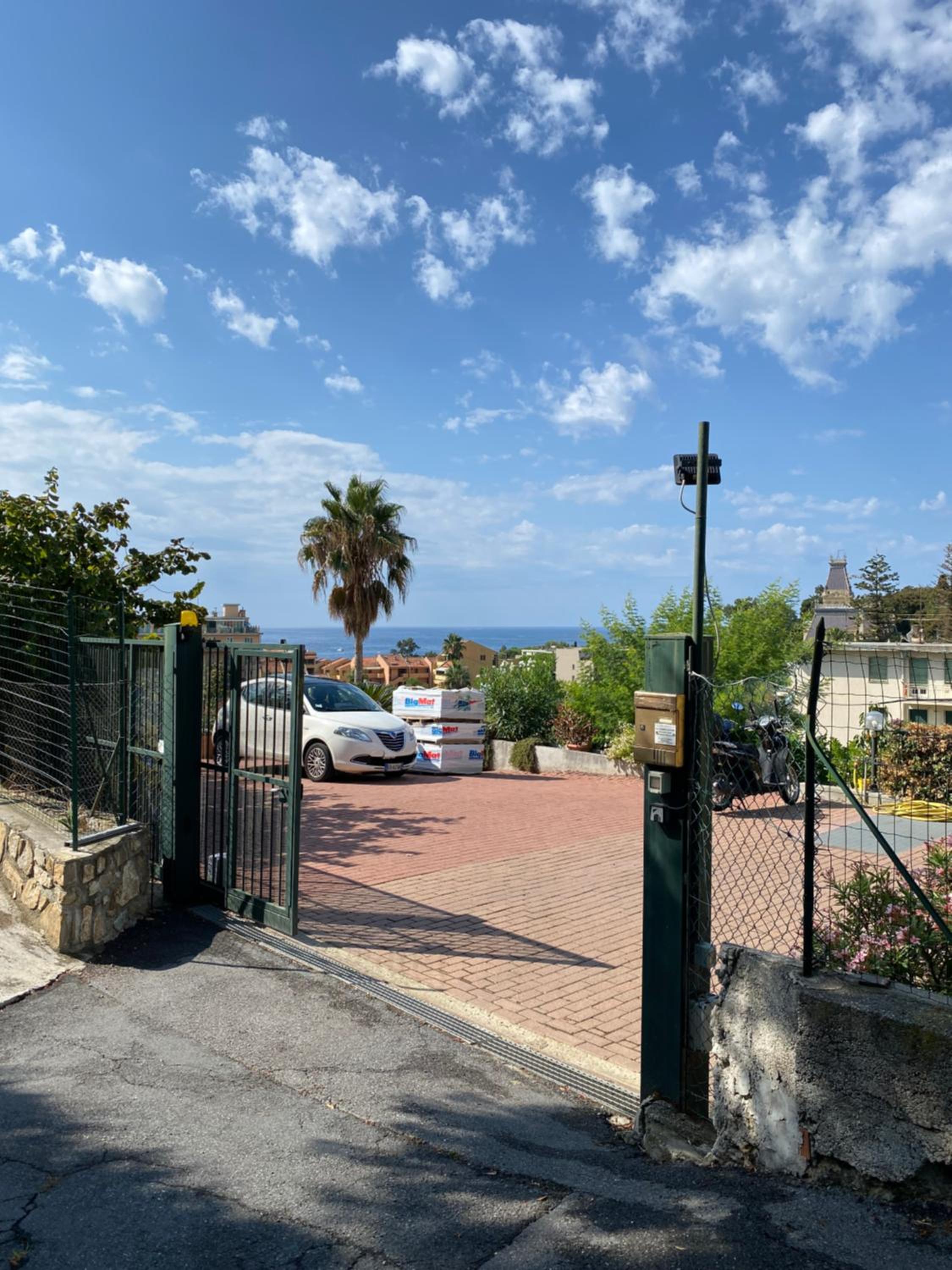 CASA MIMOSA: relax, vista mare, parcheggio gratis view 4