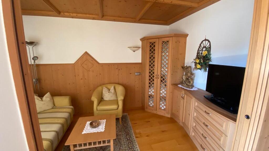 Apartments Almiva