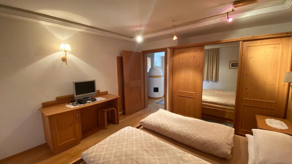Apartments Almiva