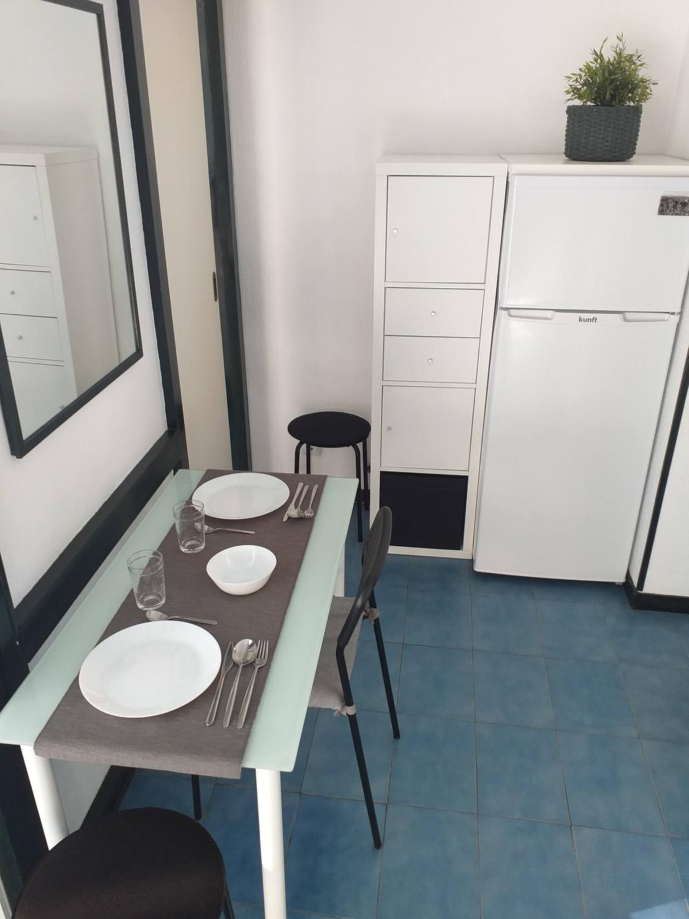 APARTAMENTO con TERRAZA VISTAS AL MAR