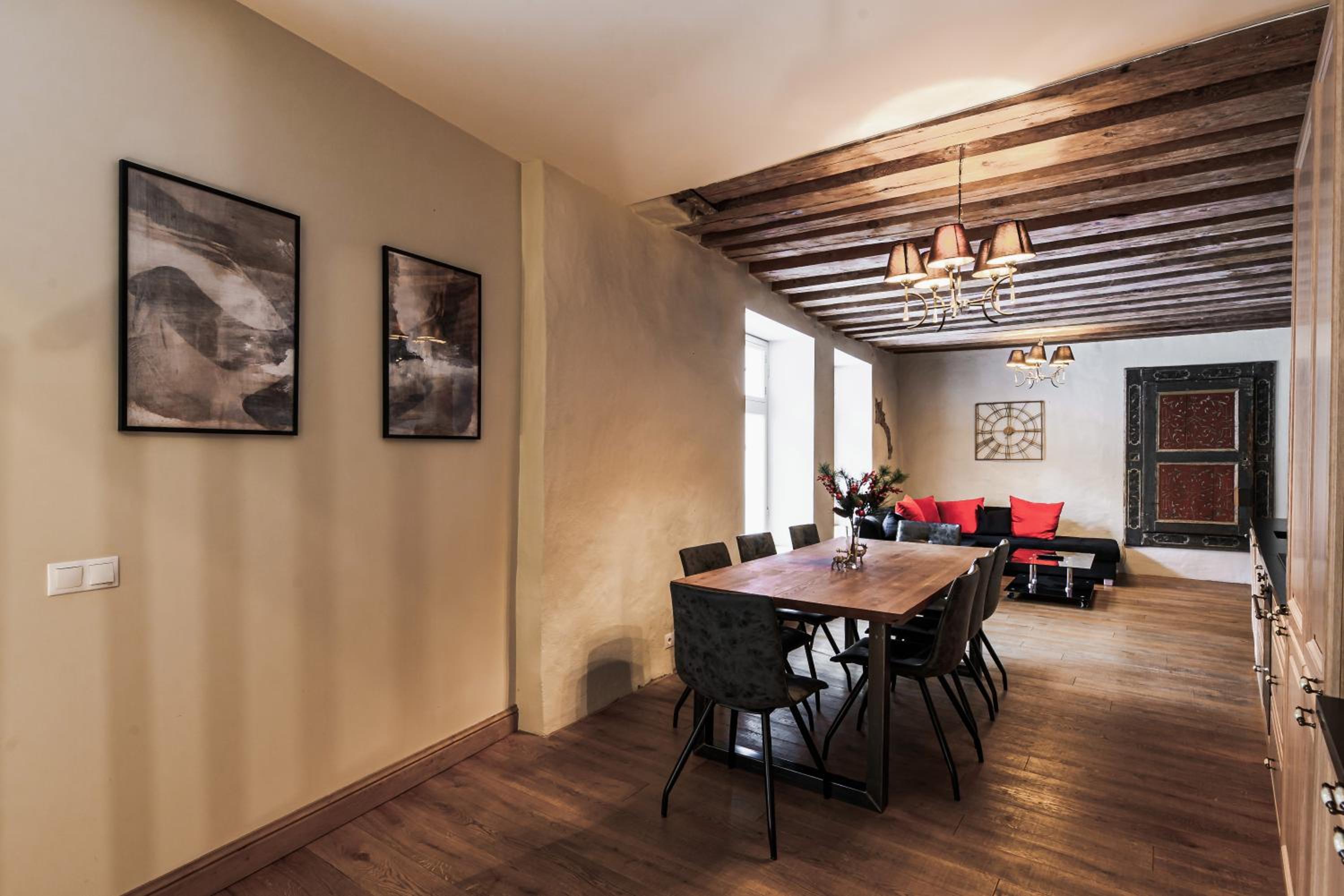 AirHome - Kuninga Apartment