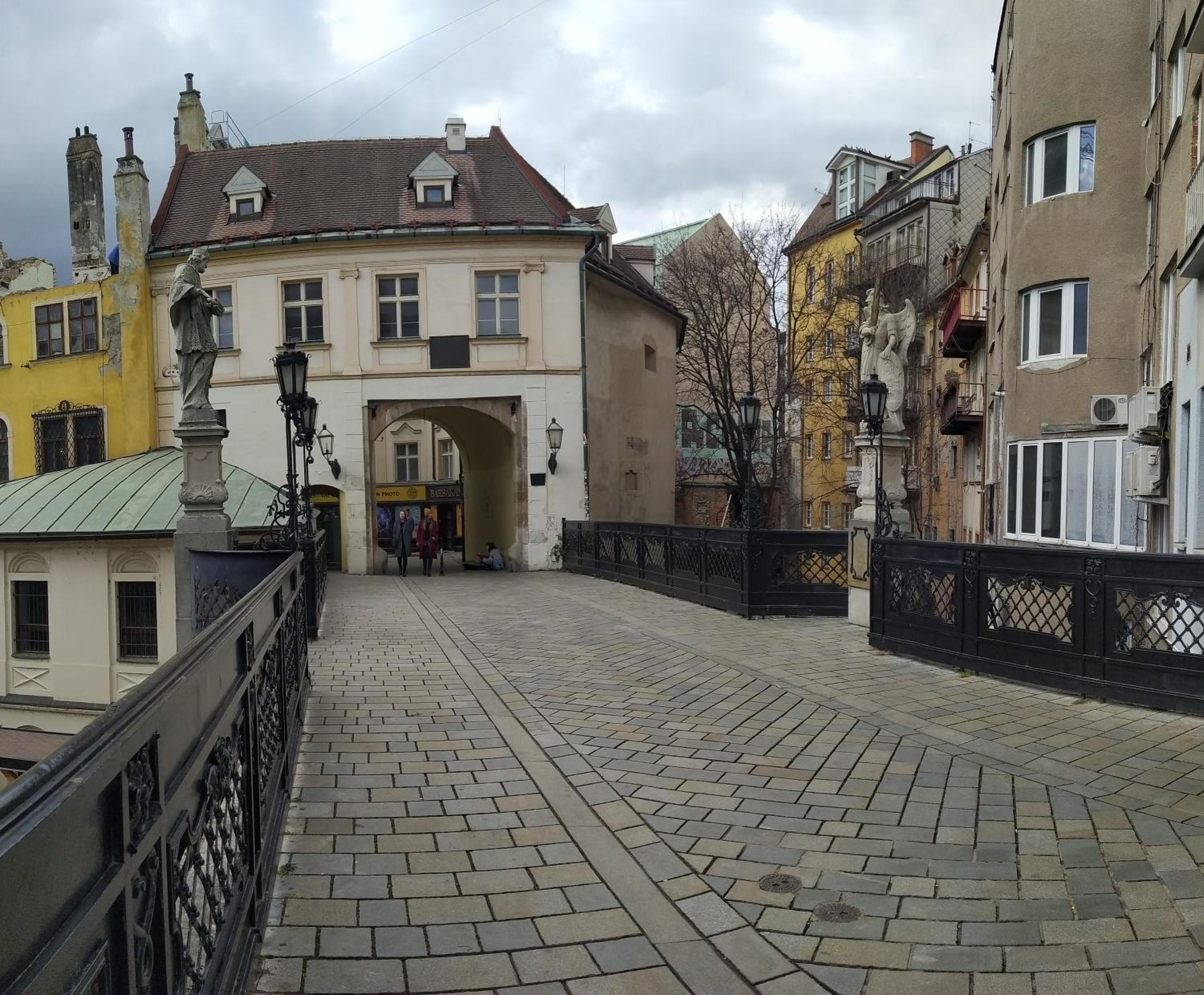 Photo 11