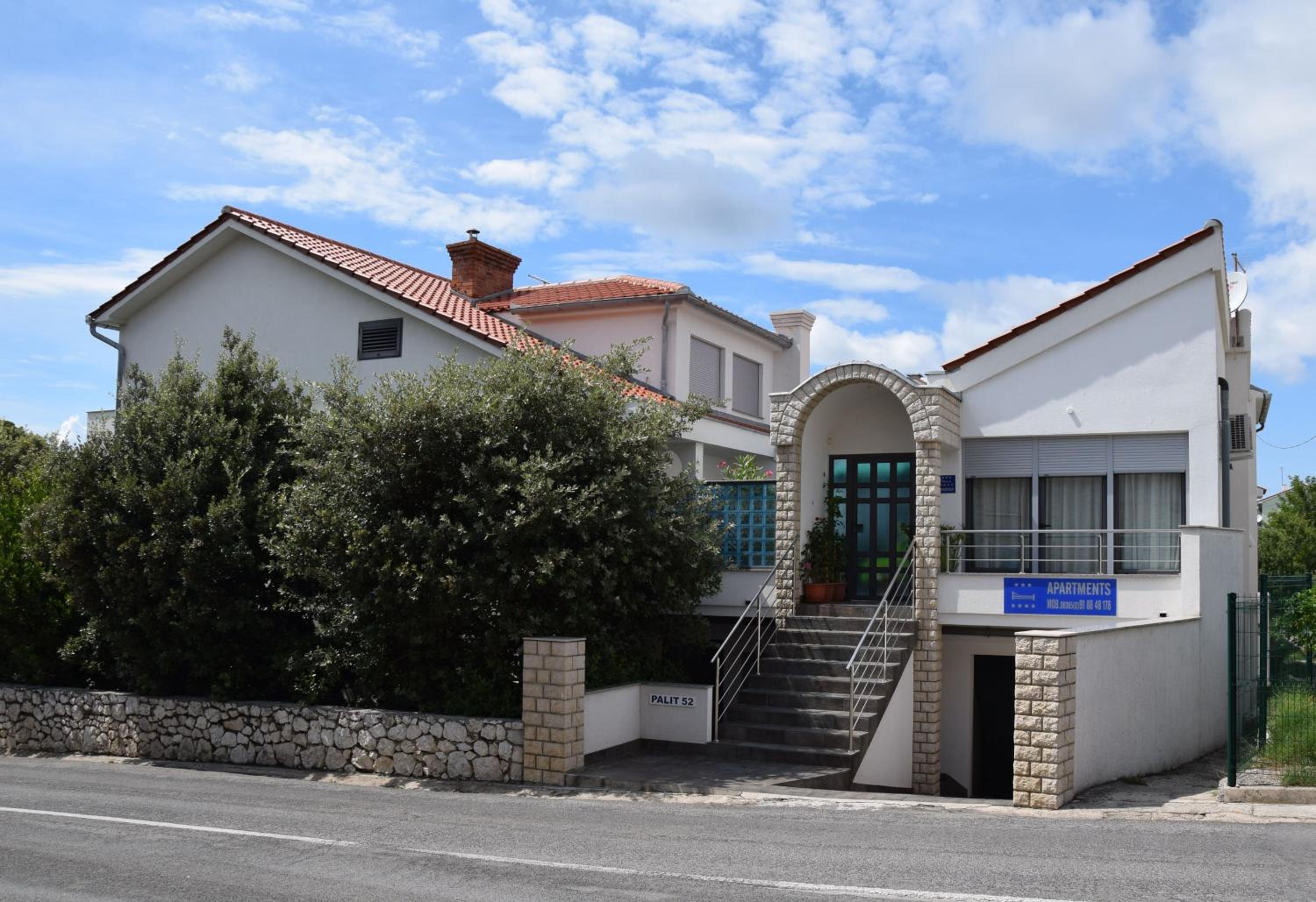 Apartments Crobeg
