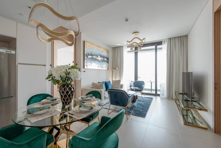 2 BDR Apt The Address Beach Resort JBR