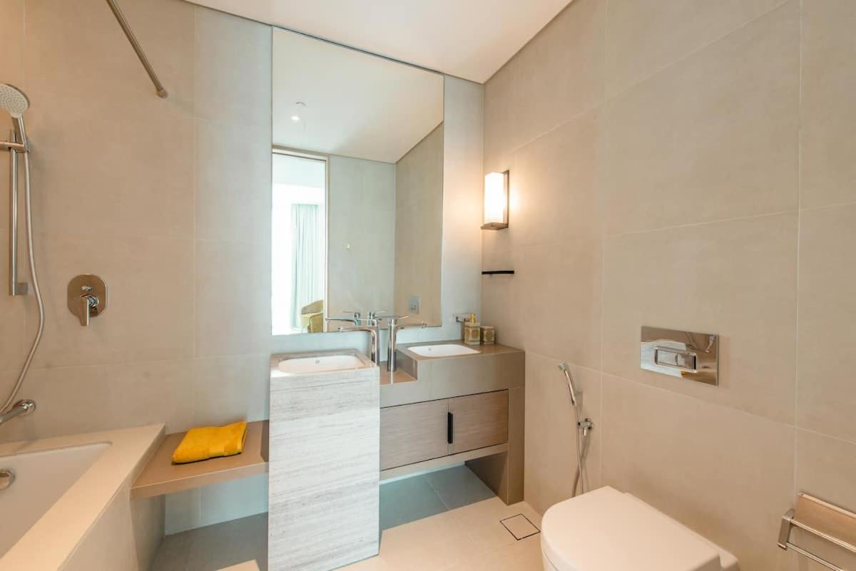 2 BDR Apt The Address Beach Resort JBR