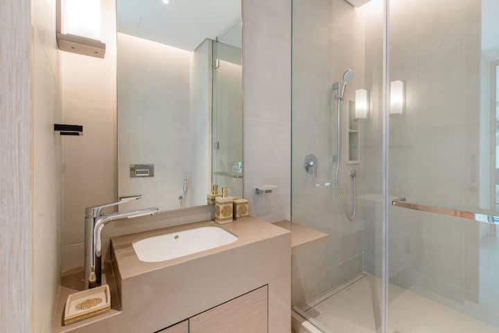 2 BDR Apt The Address Beach Resort JBR