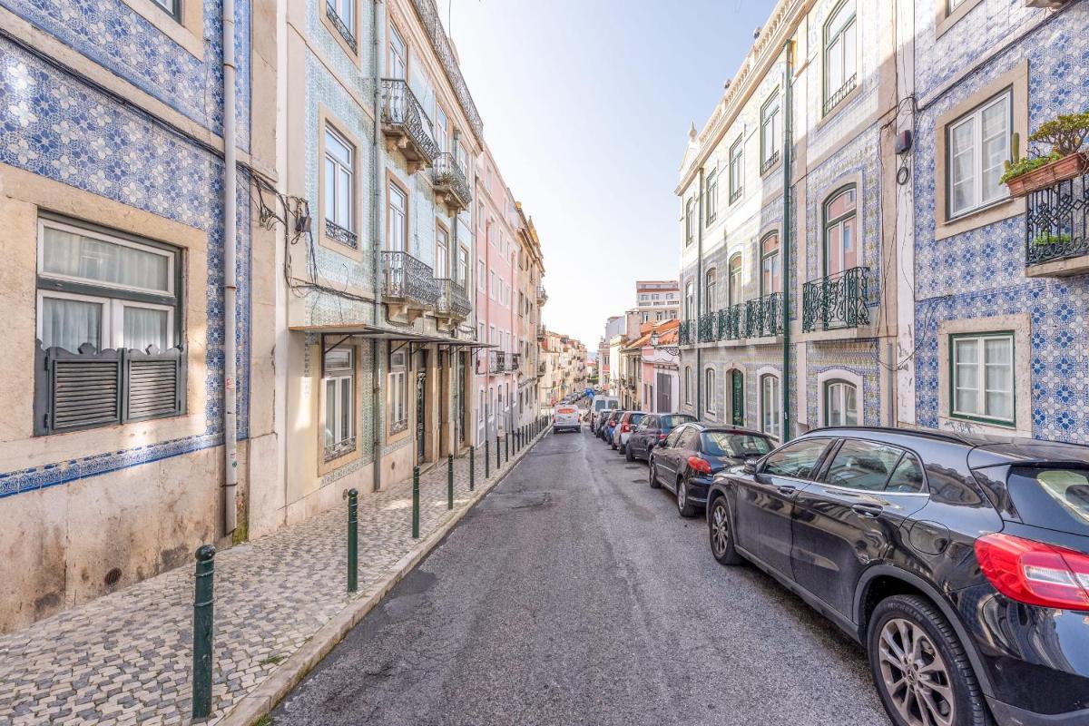 GuestReady - Sunshine Nostalgia - Príncipe Real view 2