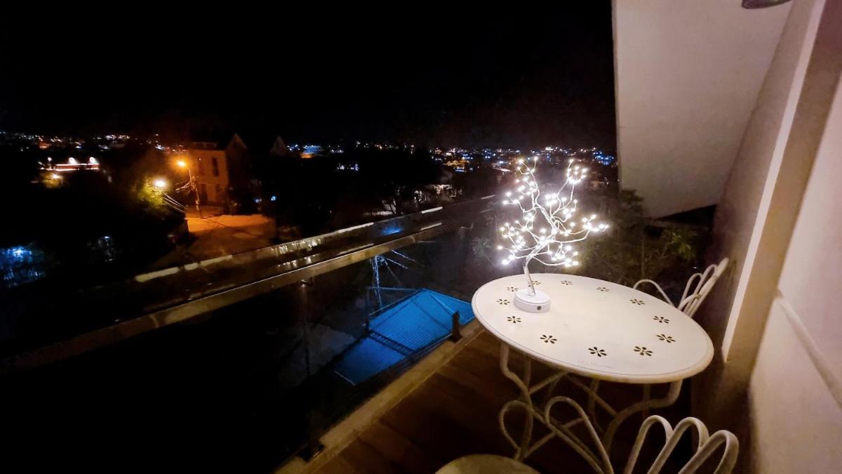 balcony