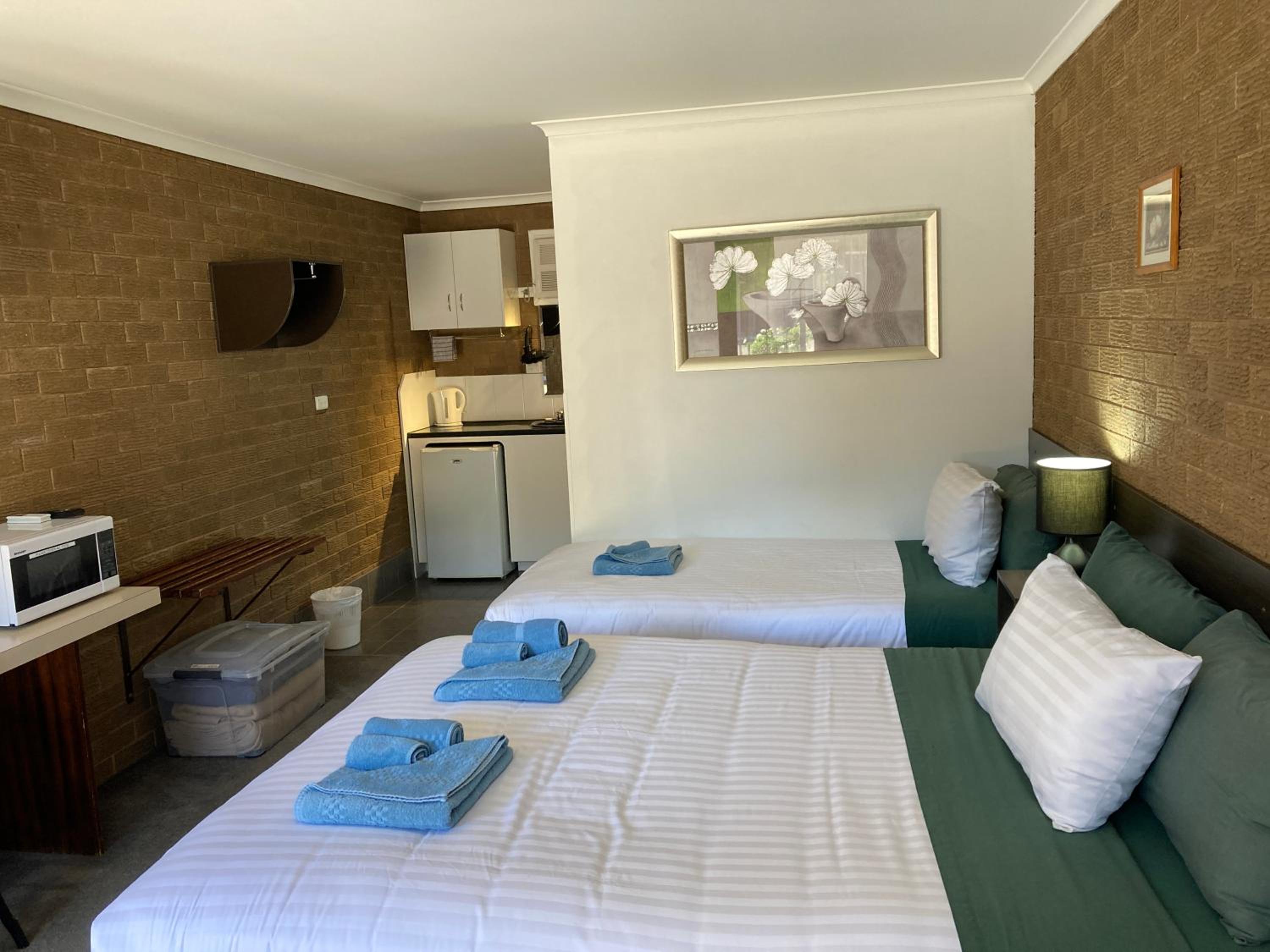 Camellia Motel