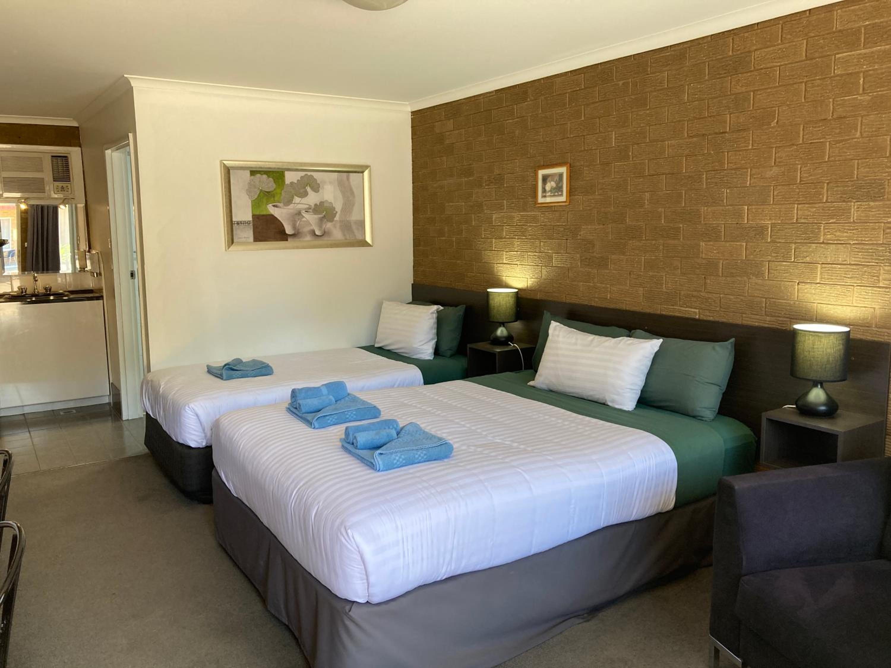 Camellia Motel