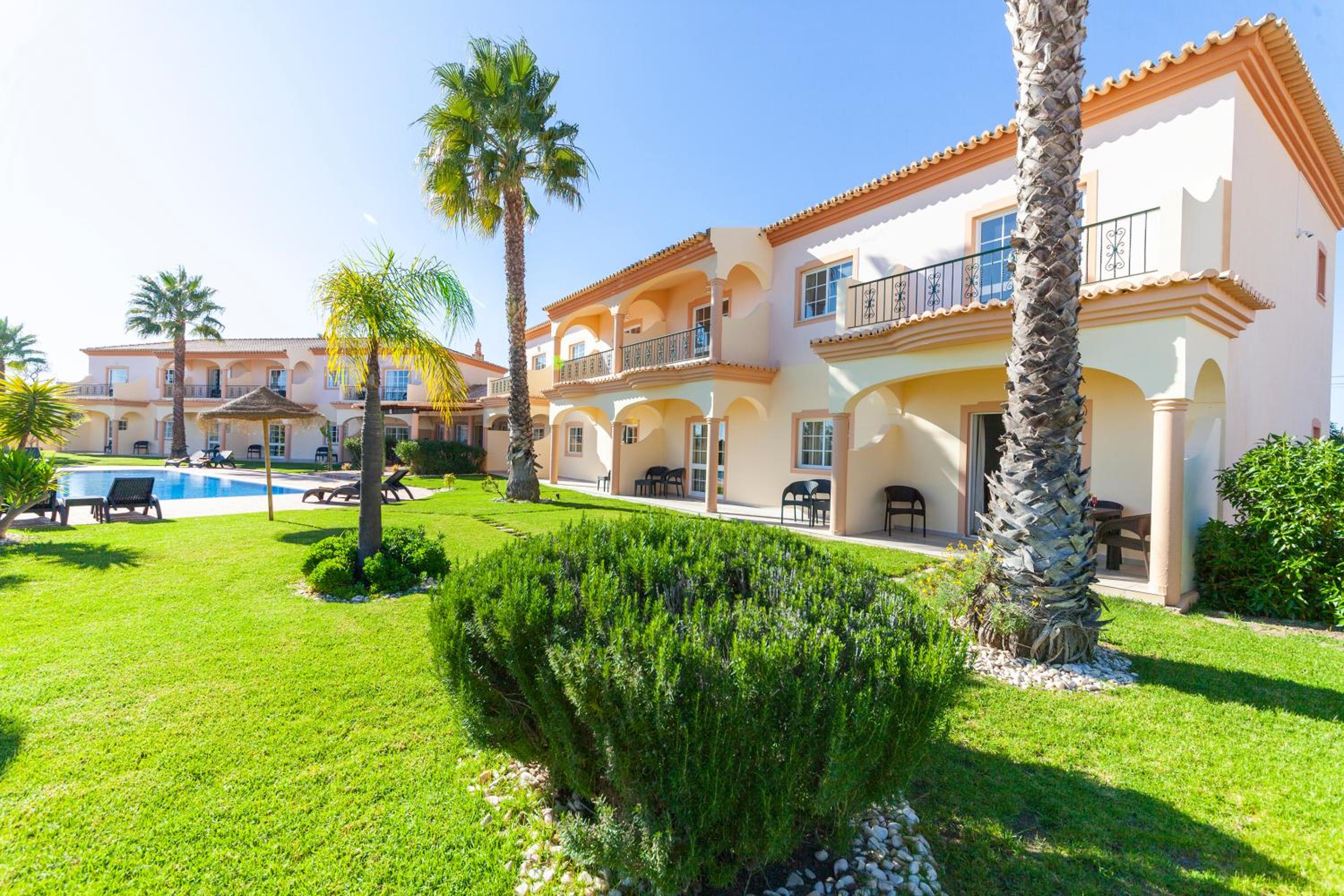 Hotel Atalaia Sol Aparthotel - tennis & heated pool in winter - Image 1