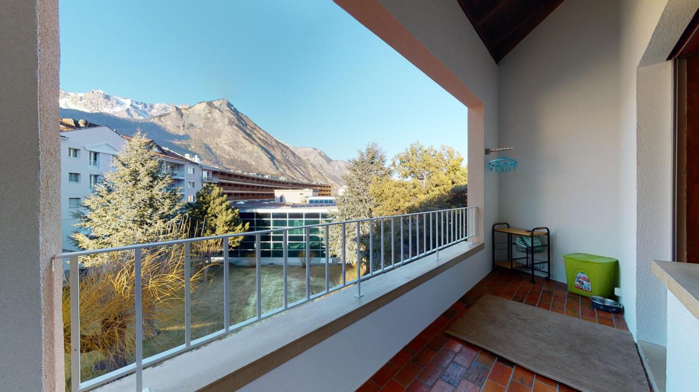 Beautiful 2 bedrooms apartment, perfectly located in Saillon view 4