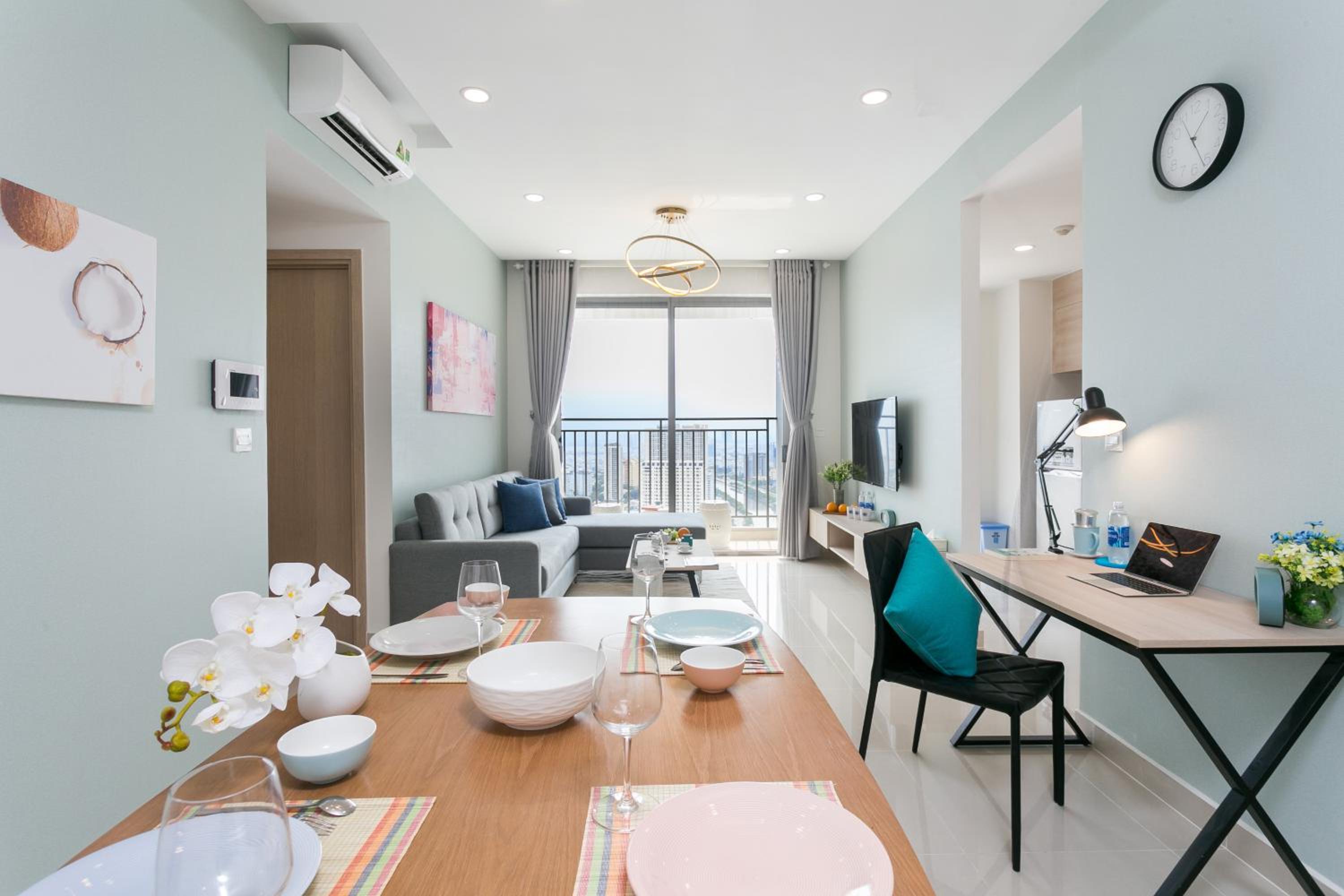 SOHO Suites - Saigon Central, 5-Min-To-Bui Vien Street