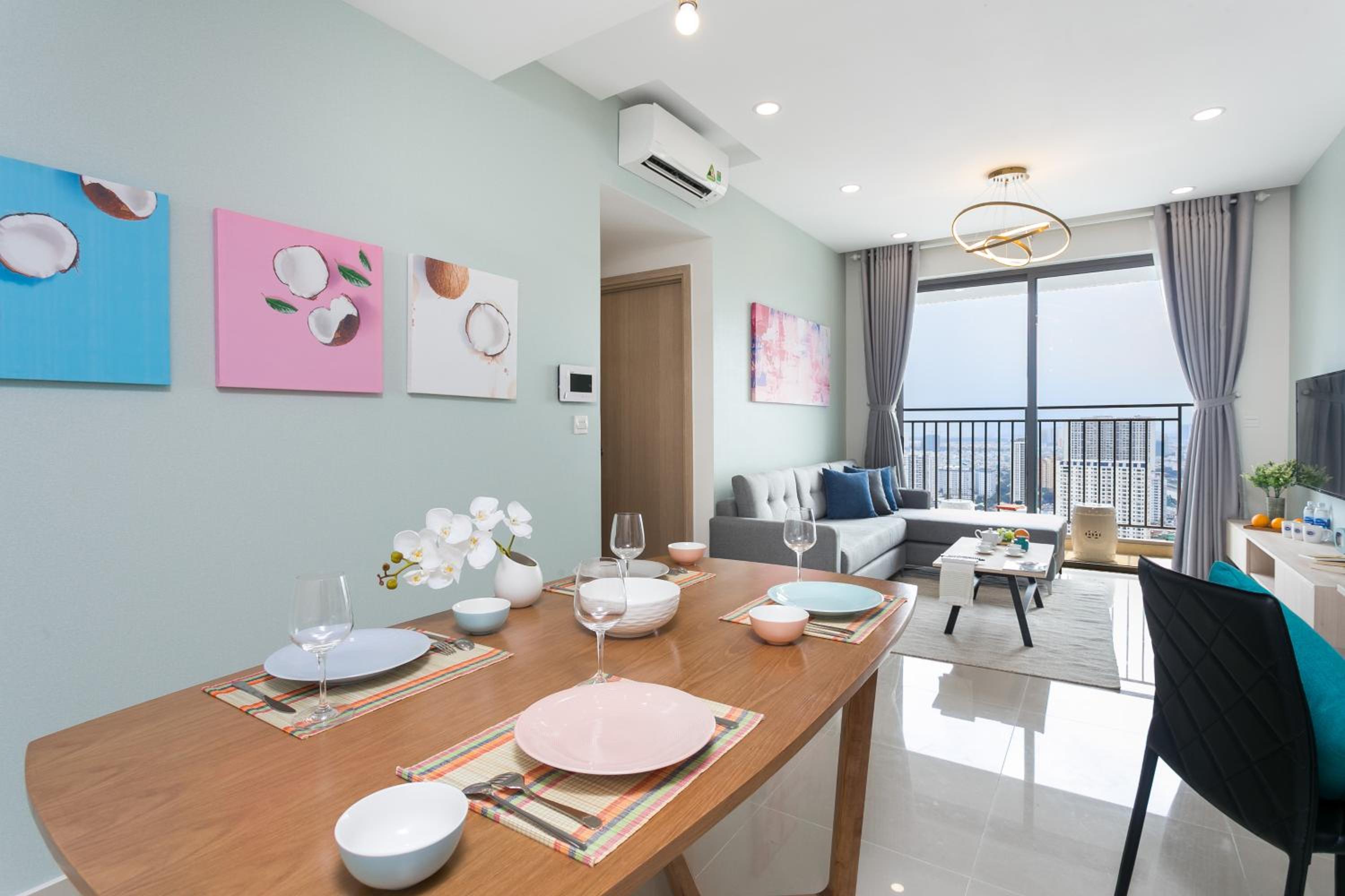 SOHO Suites - Saigon Central, 5-Min-To-Bui Vien Street