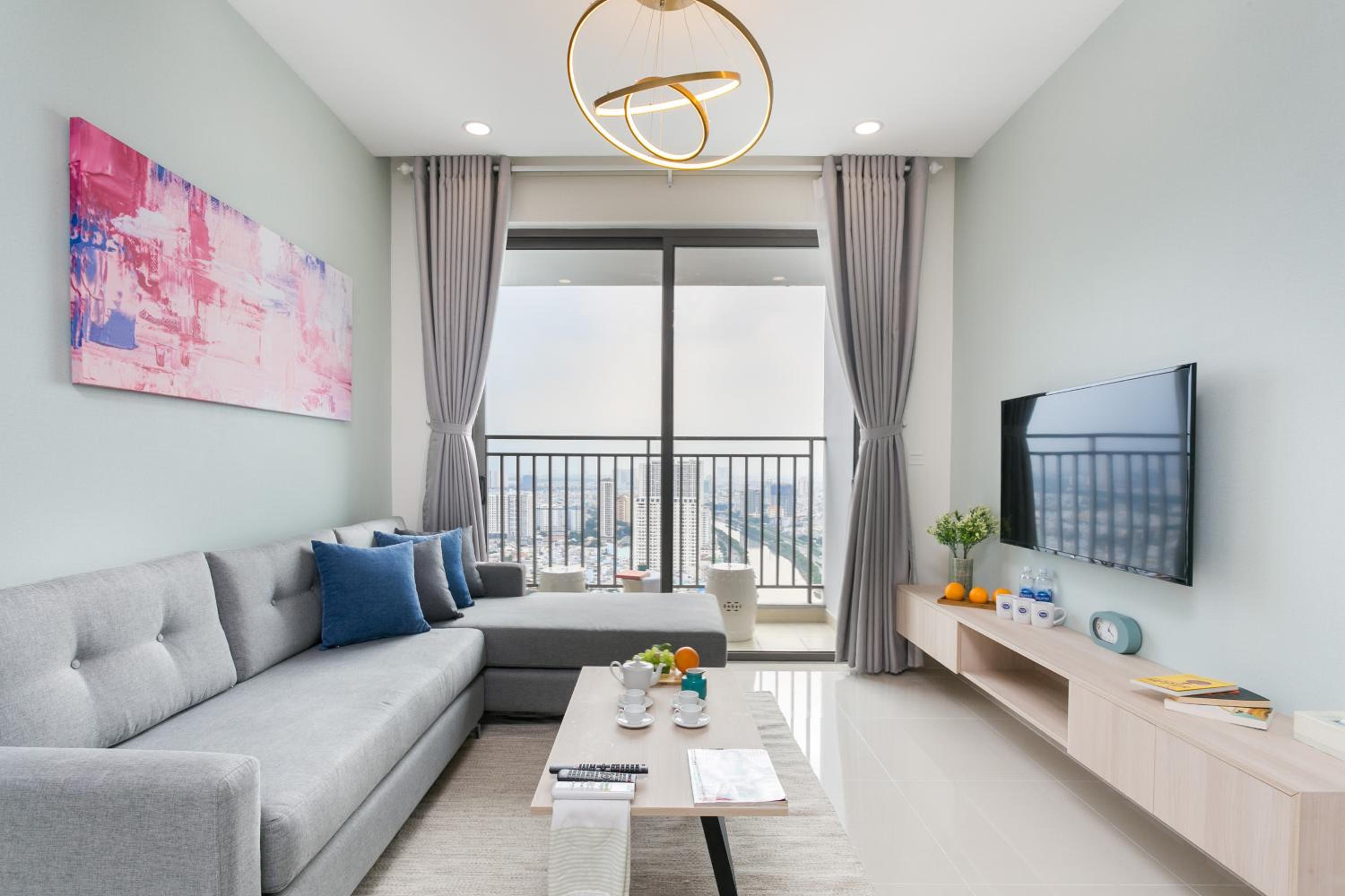 SOHO Suites - Saigon Central, 5-Min-To-Bui Vien Street